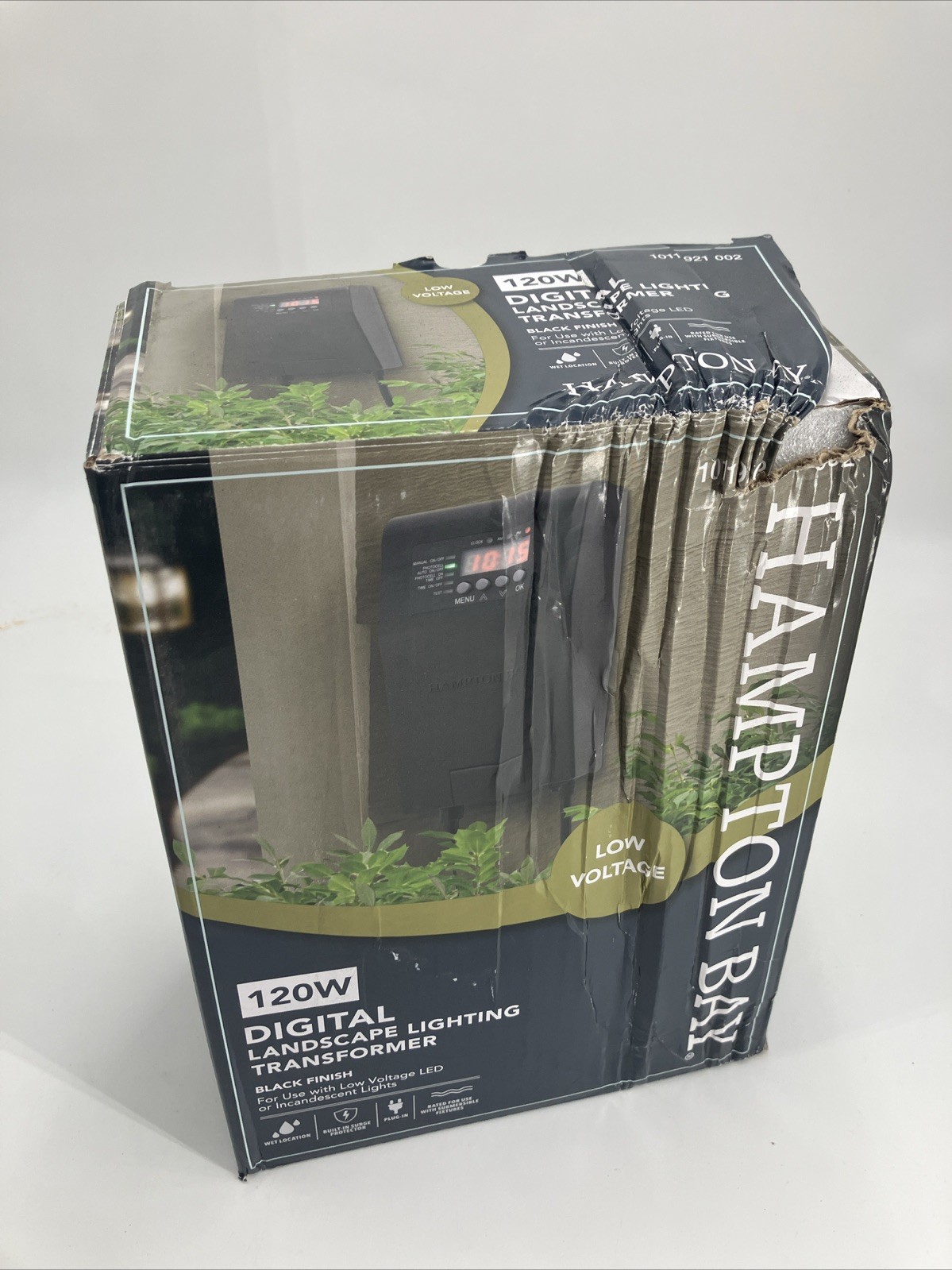 HAMPTON BAY 120W Landscape Lighting Transformer w/Dusk-to-Dawn 1011921002 NEW