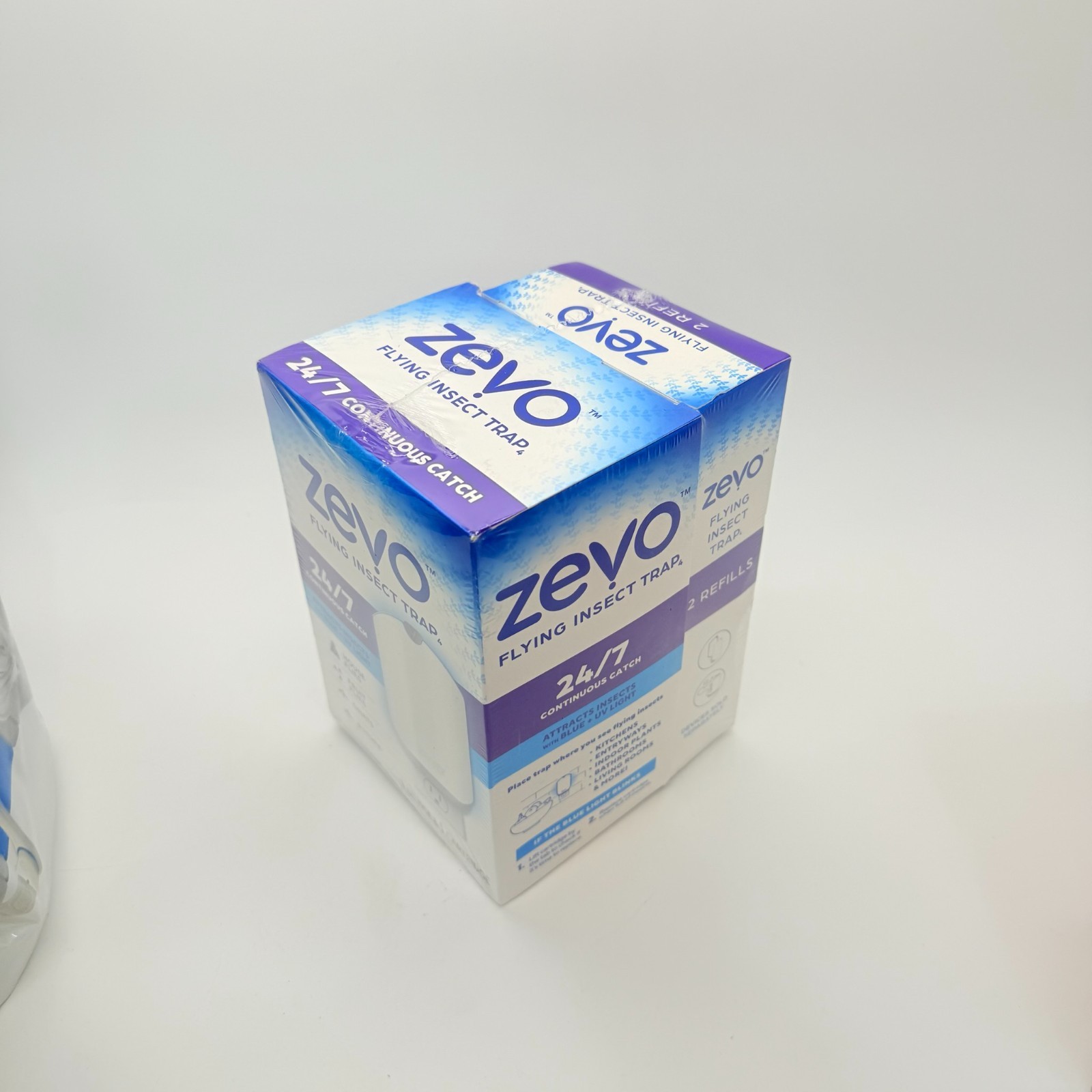 Zevo Indoor Flying Insect Trap Starter Kit plus 2 Refill Cartridges New Sealed