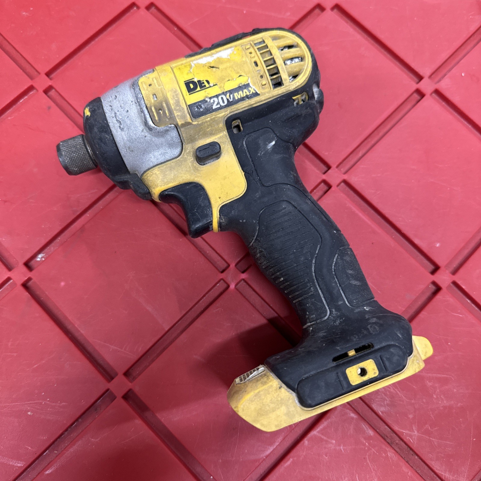 DEWALT DCF885 1/4″ 20V MAX CORDLESS IMPACT DRIVER **TOOL ONLY** TESTED