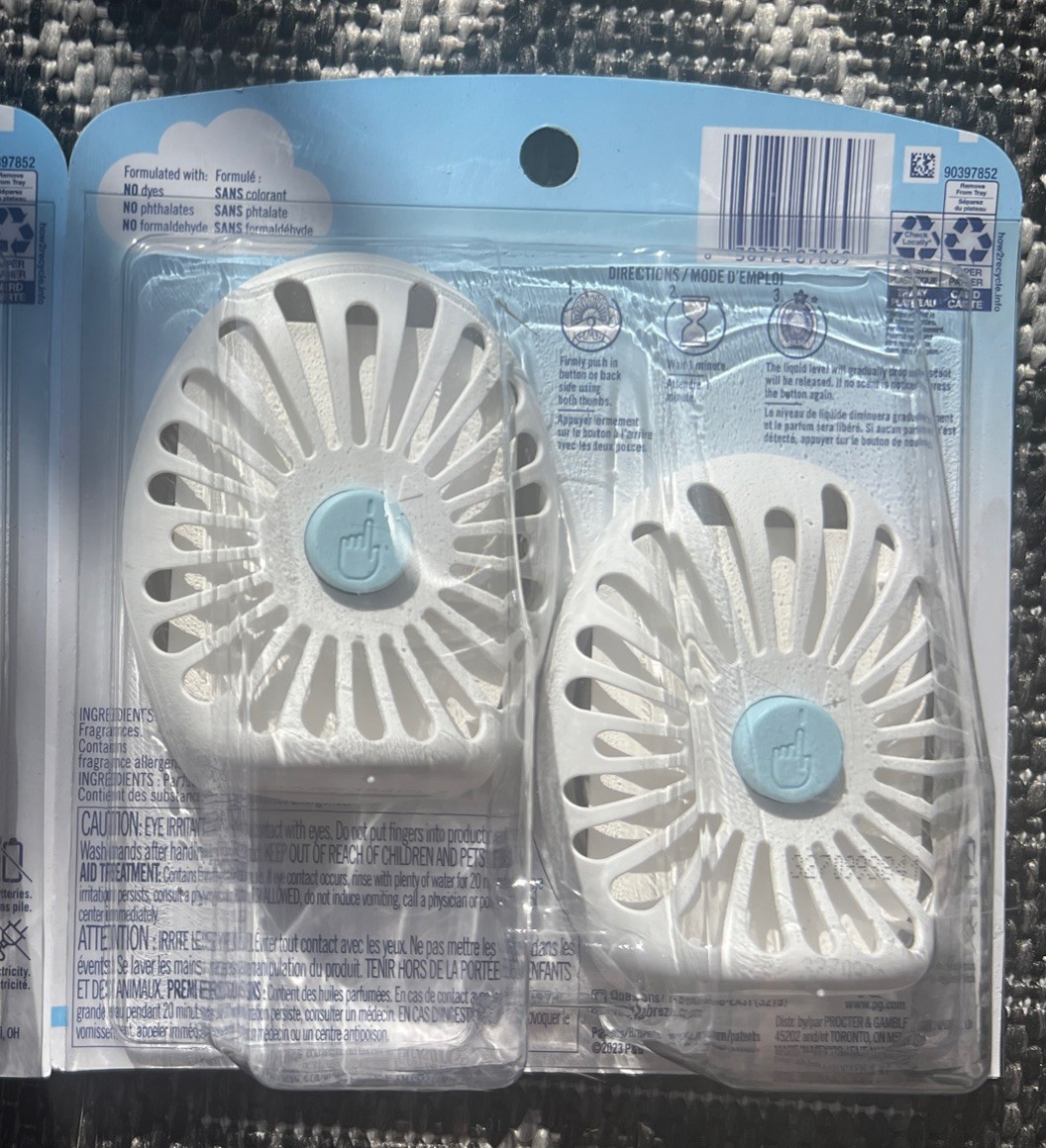 2 FEBREZE SMALL SPACES LIMITED Edition COZY CAMPFIRE AIR FRESHENER HTF