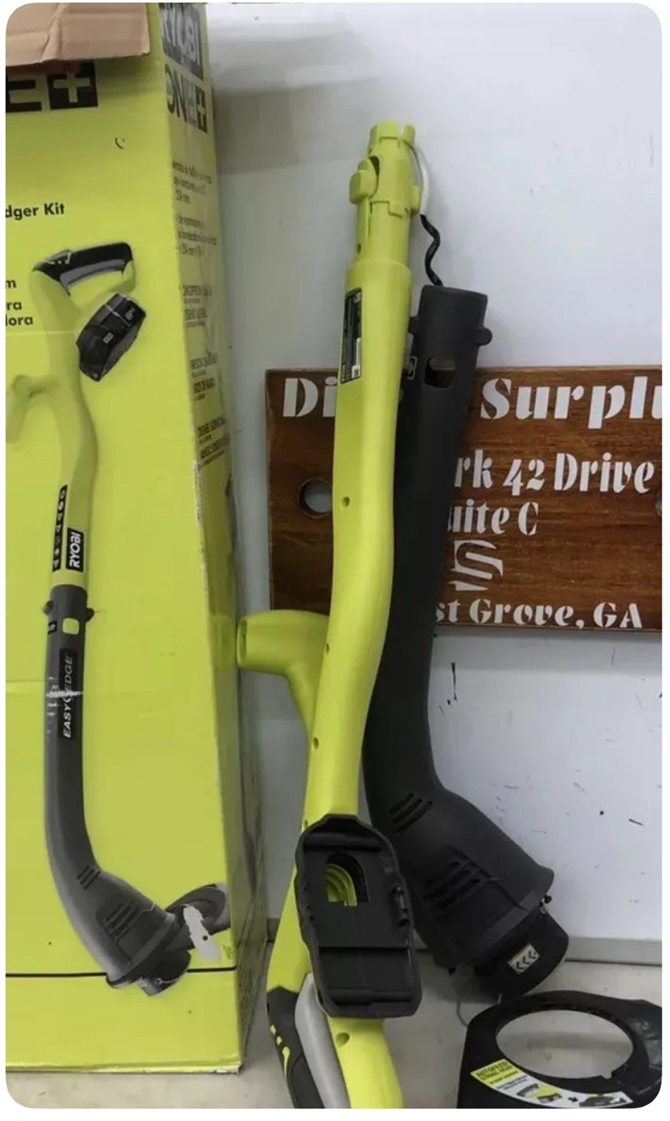 RYOBI 18V ONE+ 10 in. Cordless String Trimmer & Edger (Tool Only)