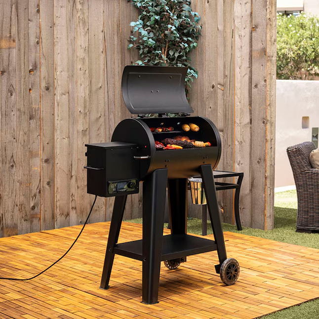 Pit Boss FB2 Series 518-Sq. in Matte Black Pellet Grill