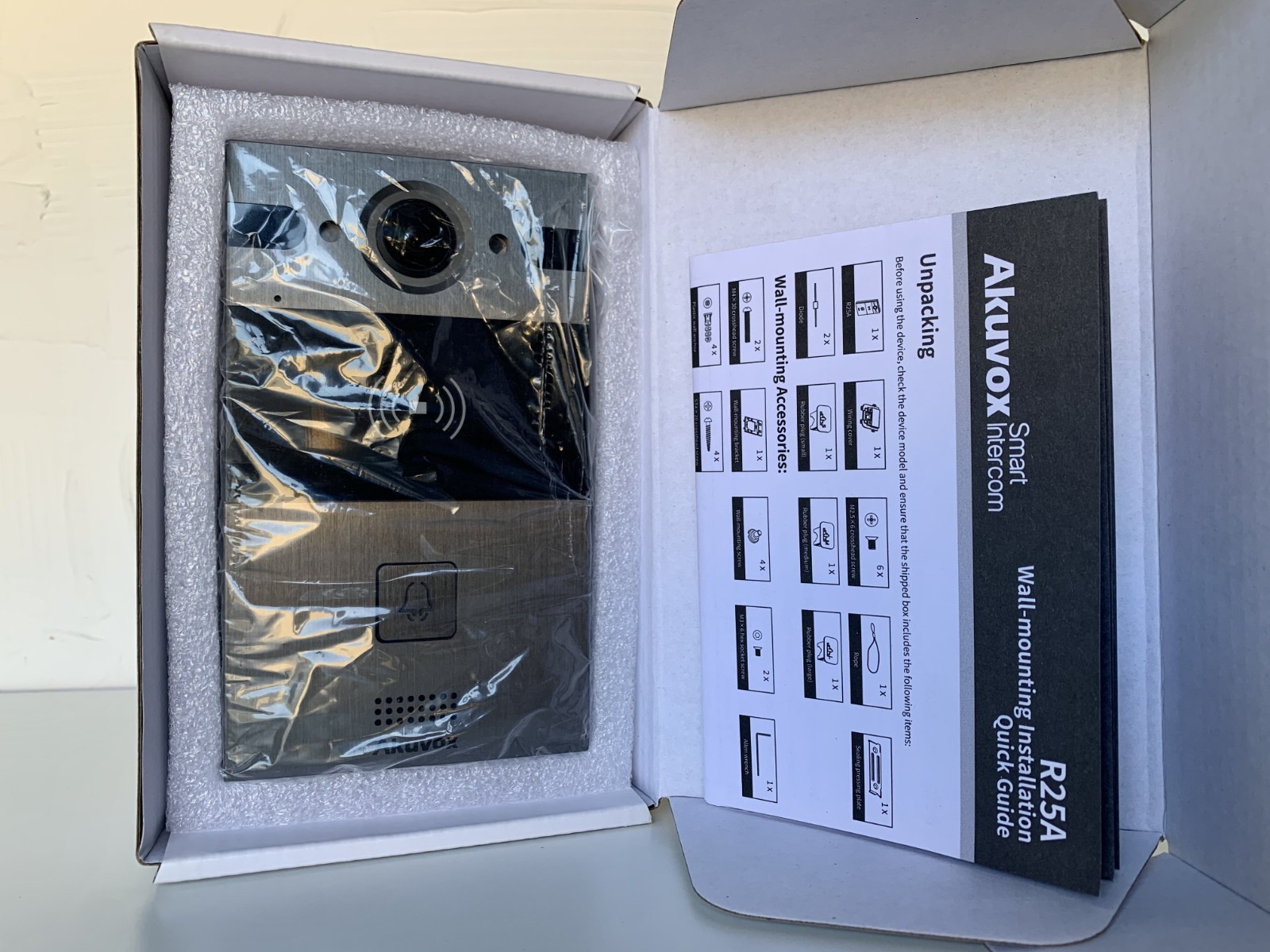 Akuvox R25A Smart 4MP Intercom – New in Box