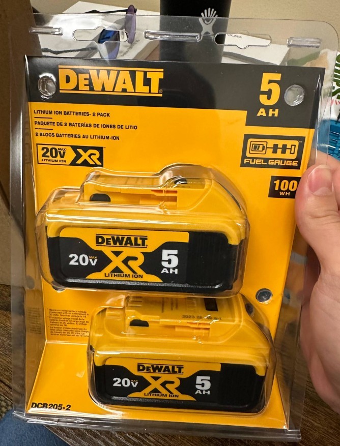 New 2 Pack DEWALT DCB205-2 20V MAX Premium Lithium-Ion 5.0Ah Battery 2025 Date