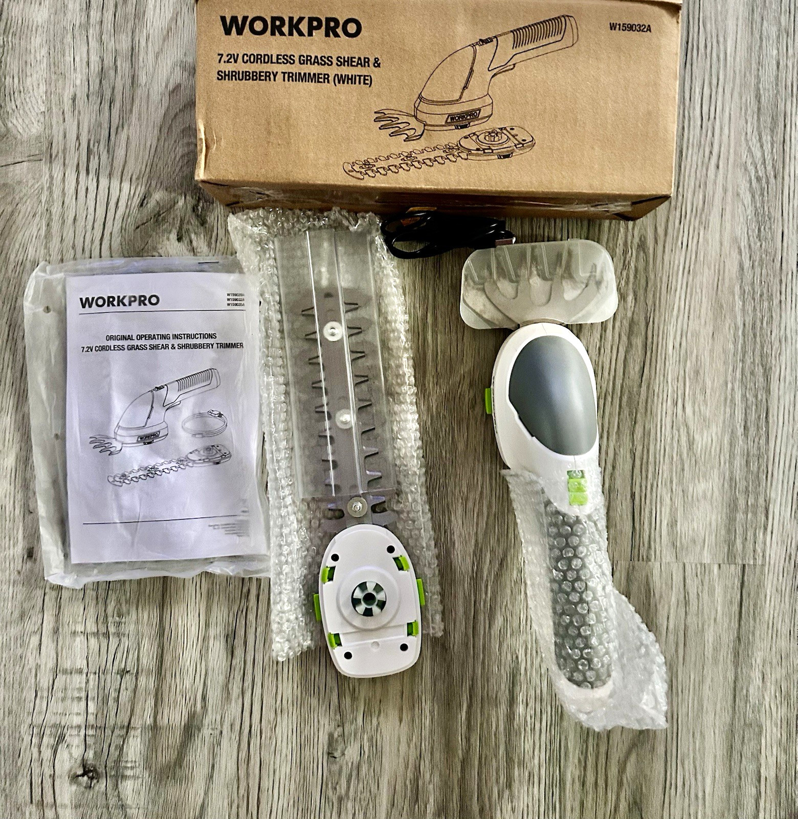 WORKPRO 7.2V Cordless Grass Shear Hedge Trimmer White W159032A