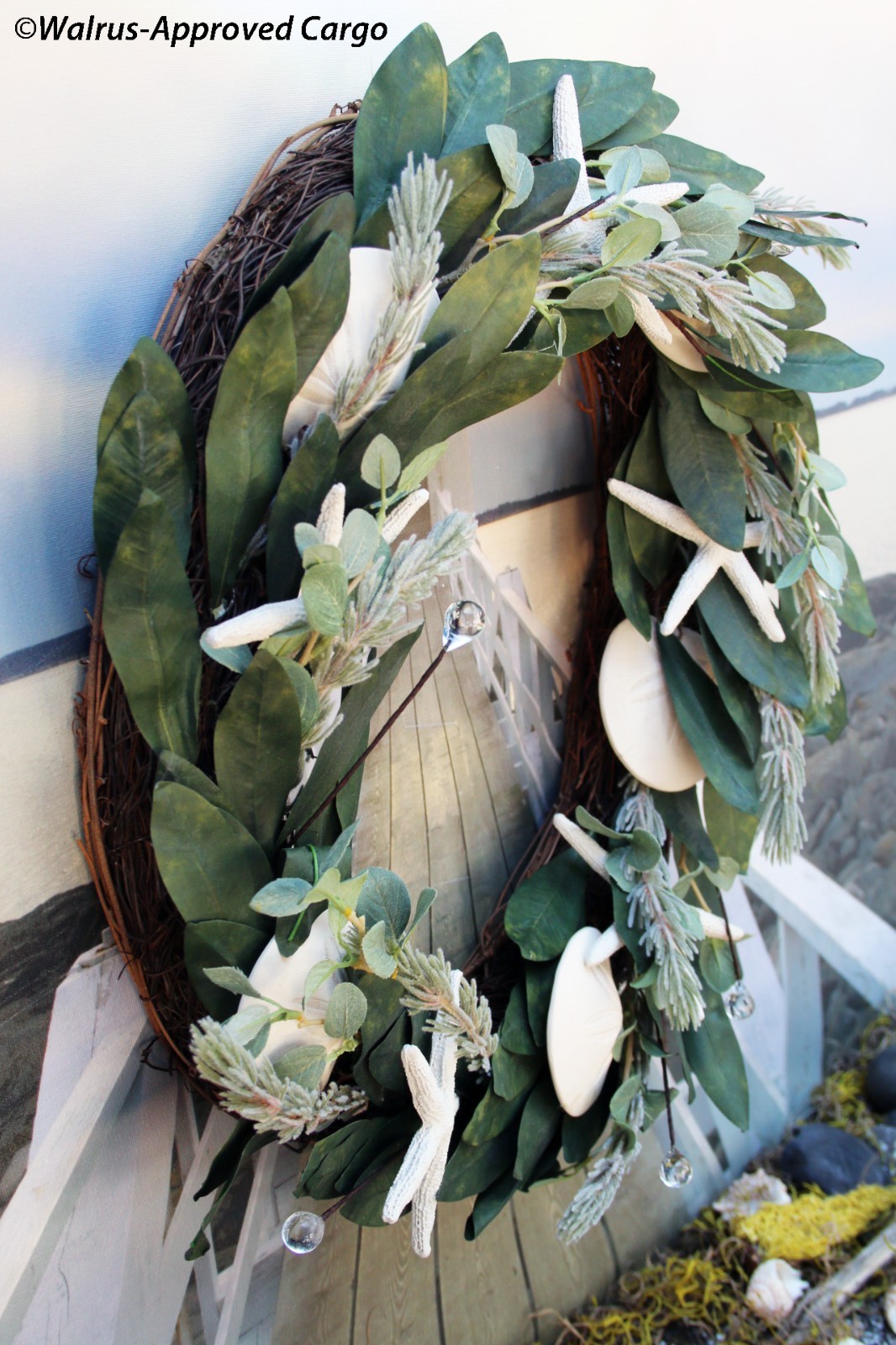 SEASHELL BEACH WREATH -NEW- GIVE ANY ROOM A DELIGHTFUL NAUTICAL TOUCH!
