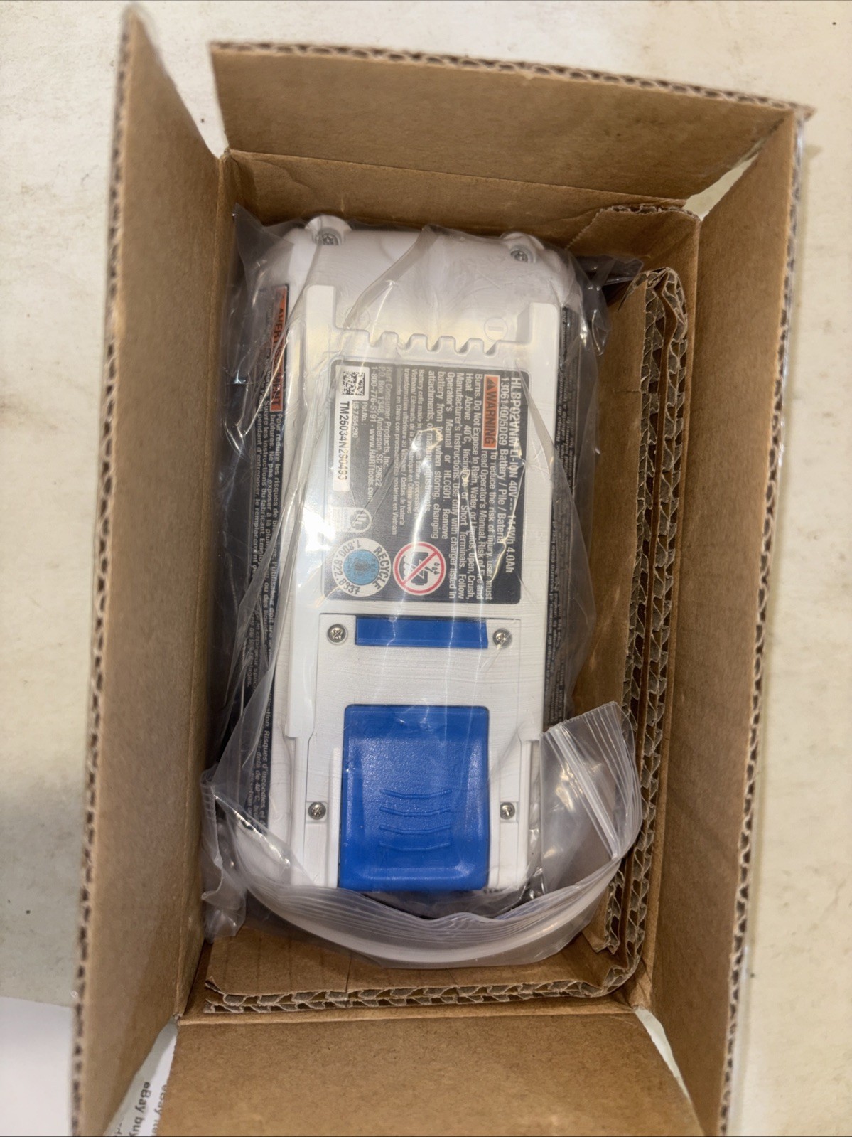 HART 40V 4.0Ah Lithium-Ion Battery. NEW. W 0004