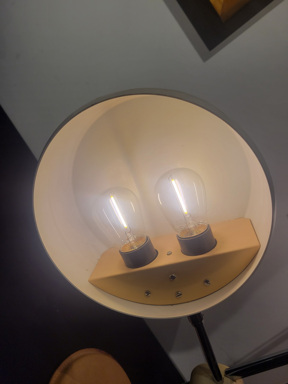 Ateljé Lyktan 1960s lamp Anders Pehrson Simris Olympia Leather Base Metal Shade