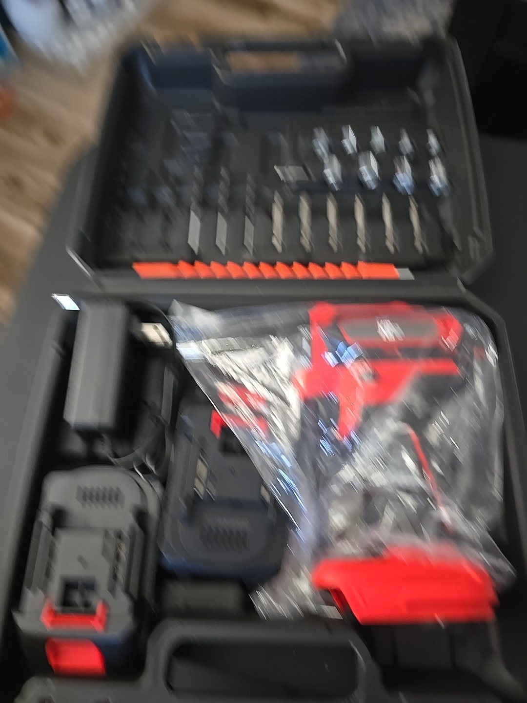 21V Electric Drill Power Cordless 10mm Screwdriver Drill Set With 2 Batteries