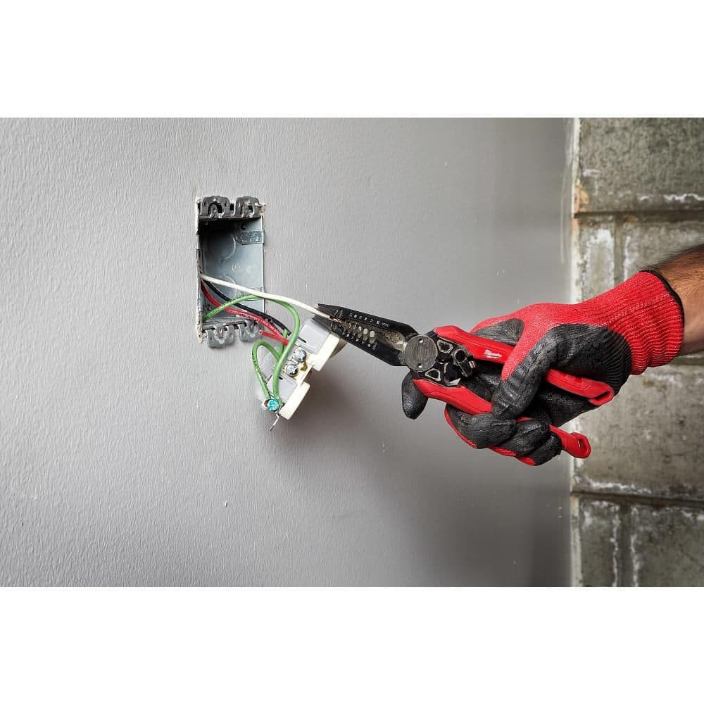 Milwaukee 9 in. 7-in-1 High Leverage Combination Wire Stripper/Cutter Pliers