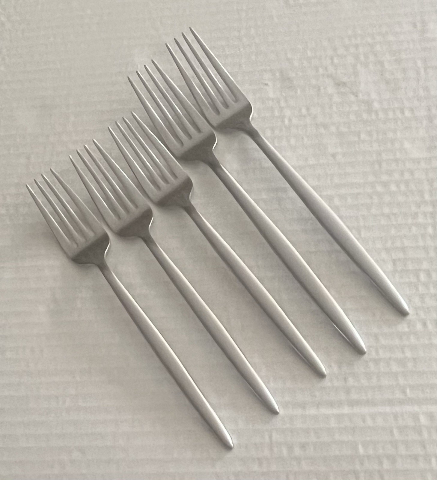 5 Stainless Forks Slender Plain Handle Pointed Tip 2 Dinner 8” & 3 Salad 7 1/8”
