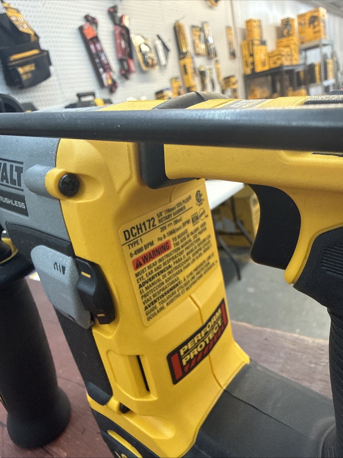DEWALT DCH172B ATOMIC 20V MAX Cordless 5/8-in SDS+ Rotary Hammer Drill