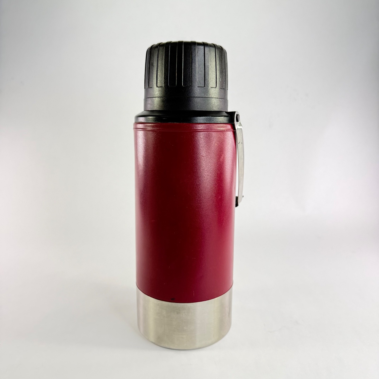 Thermos Model 2690 Vacuum Bottle 1.99 Qt Red Black Stainless USA Made Vintage
