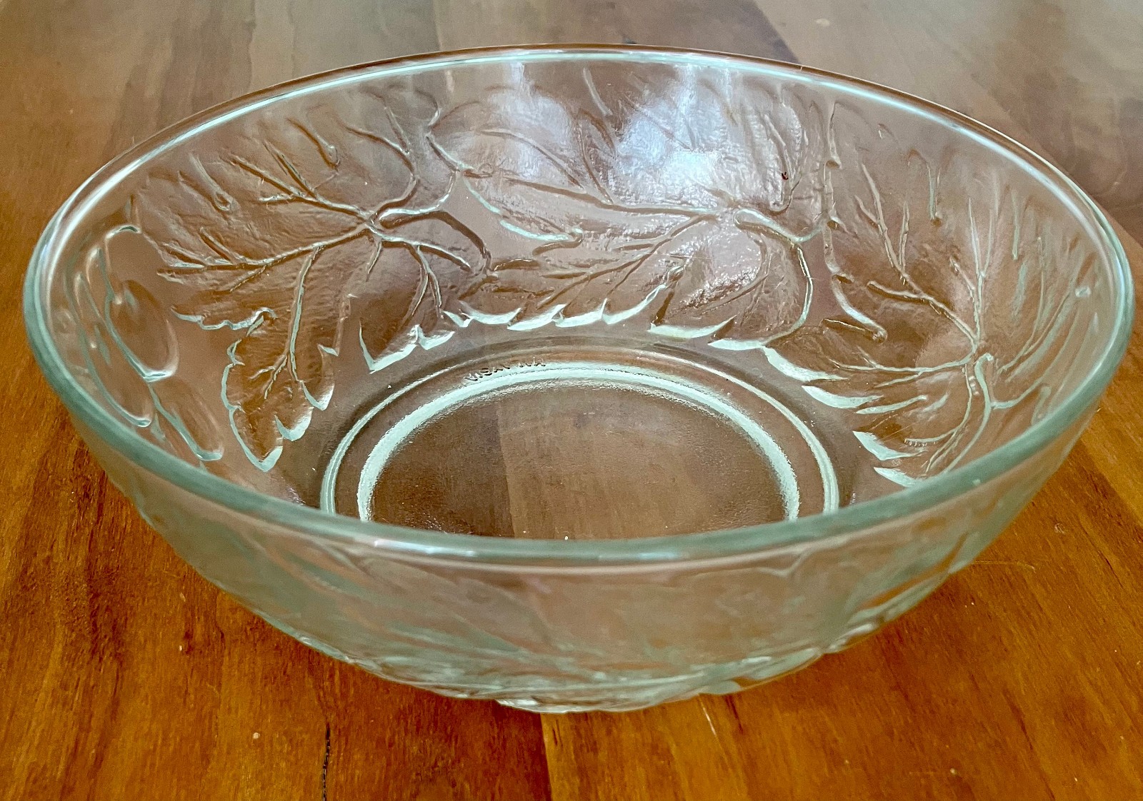 Vintage KIG Malaysia Embossed Clear Glass Grape Leaf Design 12 Punch Cups + Dish