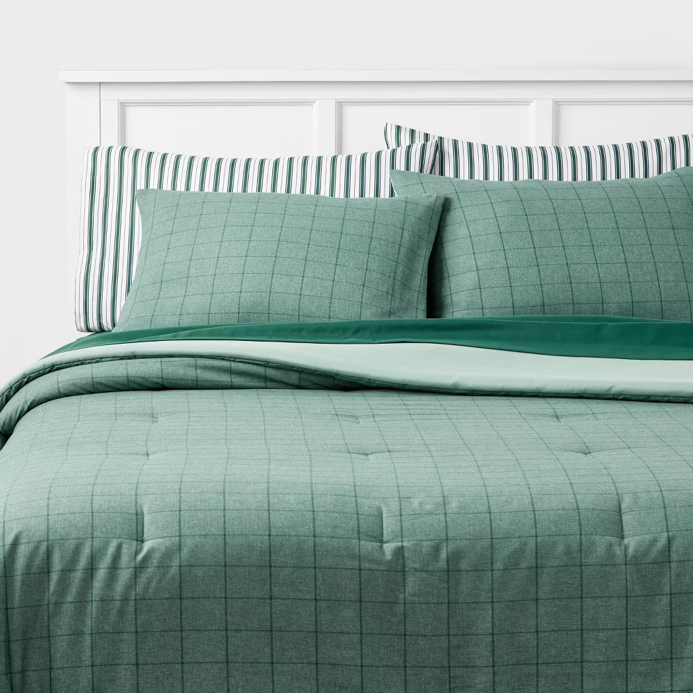 5pc Twin Comforter and Sheet Set Emerald Green – Room Essentials