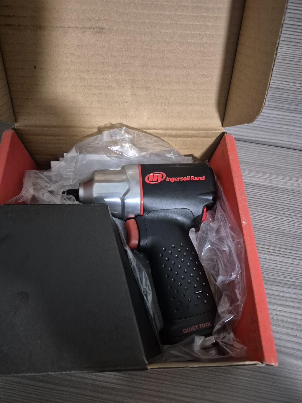 Ingersoll Rand 2115QXPA Impact Wrench/3/8″ Drive /15000 RPM / 300 Ft-Lb.Max Tor