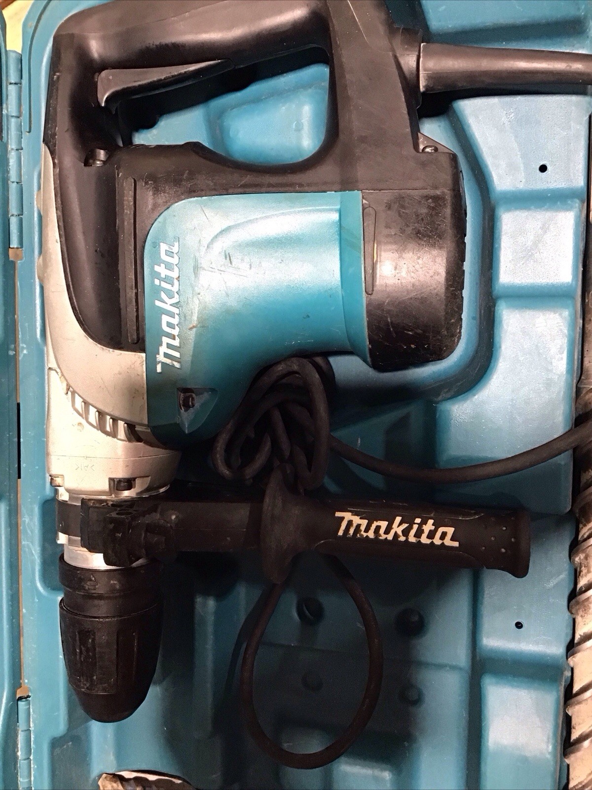 Makita HR4002-1-9/16″ Corded SDS-Max Powers On, Untested