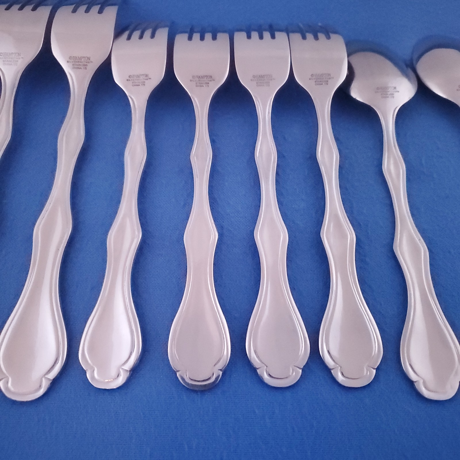 Hampton Unknown Pattern (4) Dinner Forks, (4) Salad Forks & (3) Soup Spoons
