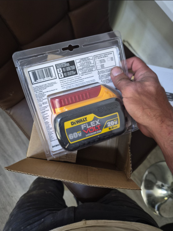 New Dewalt DCB606 Flexvolt 20V / 60V Max 6.0Ah Lithium Ion Batteries DCB606