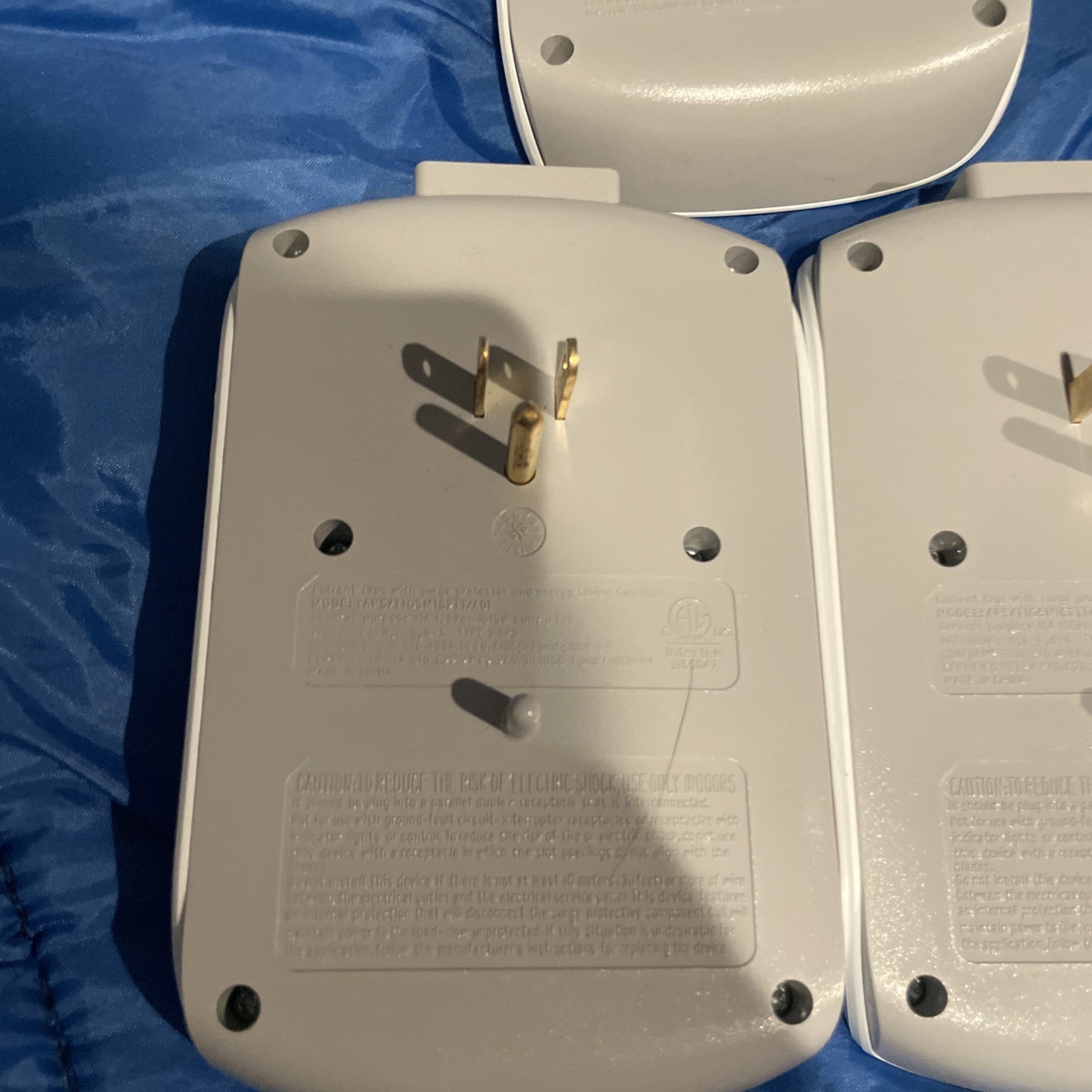 Set Of 3 Energy Saver Wall mounted Plug Plate 5 Outlet Power Surge Protector