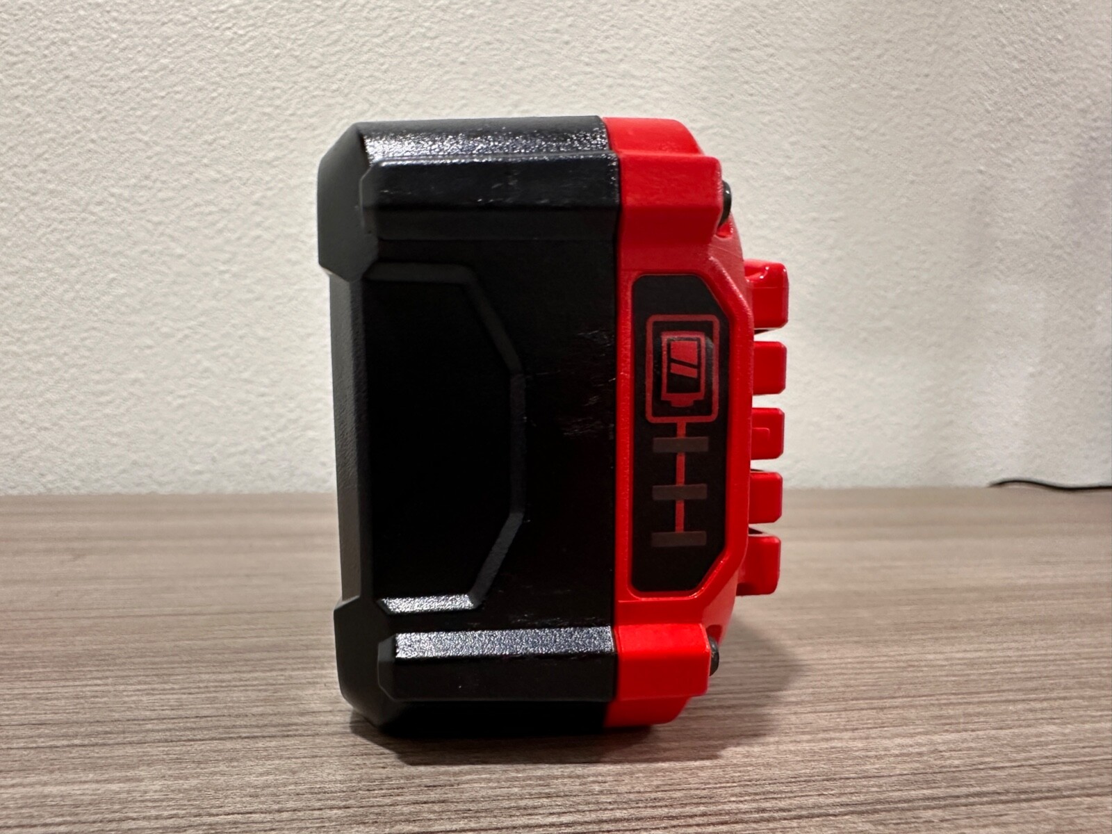 NEW Craftsman V20 20 Volt Max 4.0AH Lithium-Ion Battery CMCB204