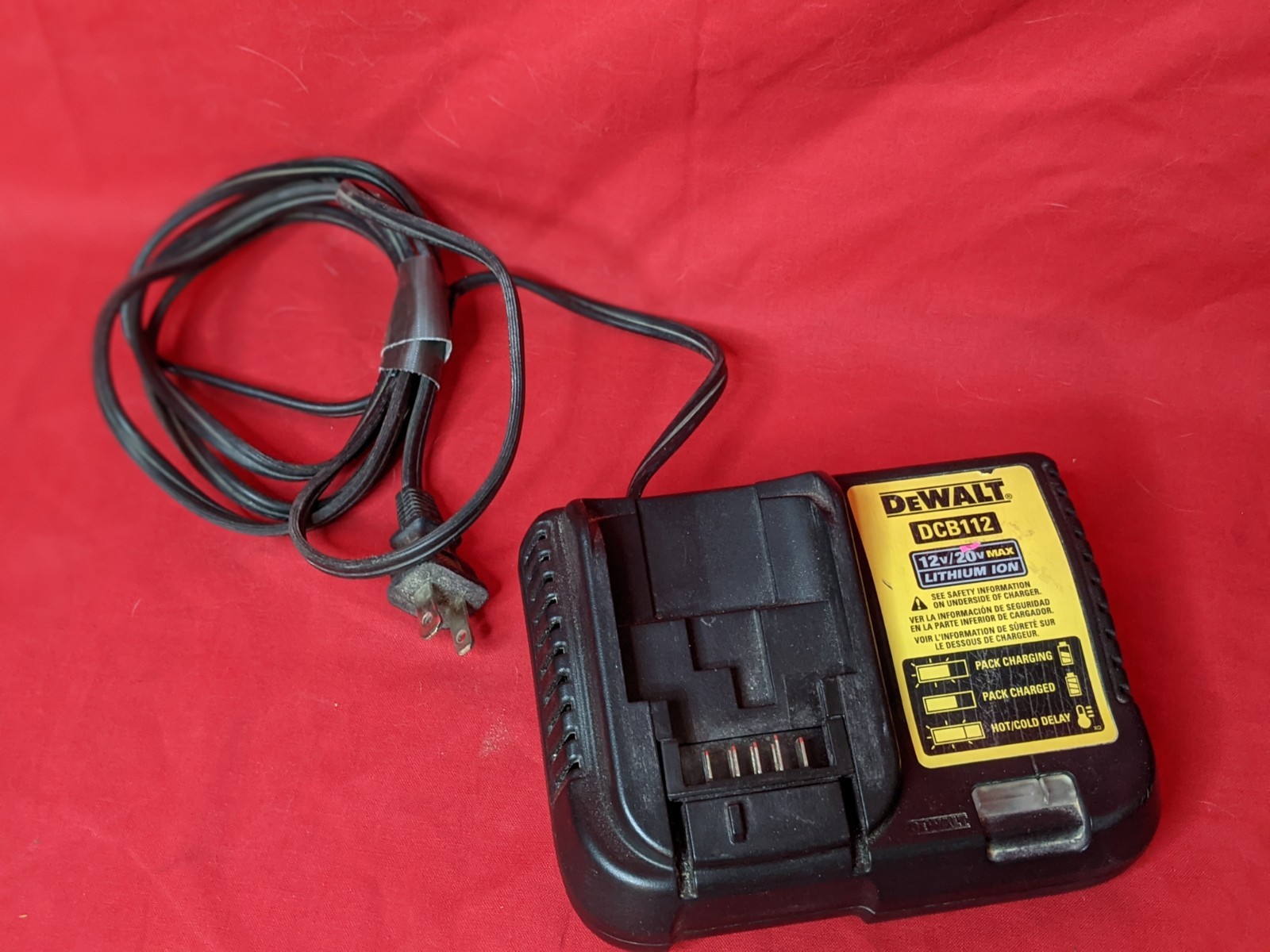 DeWalt DCB112 12 Volt /20 Volt MAX LITHIUM ION Battery Charger