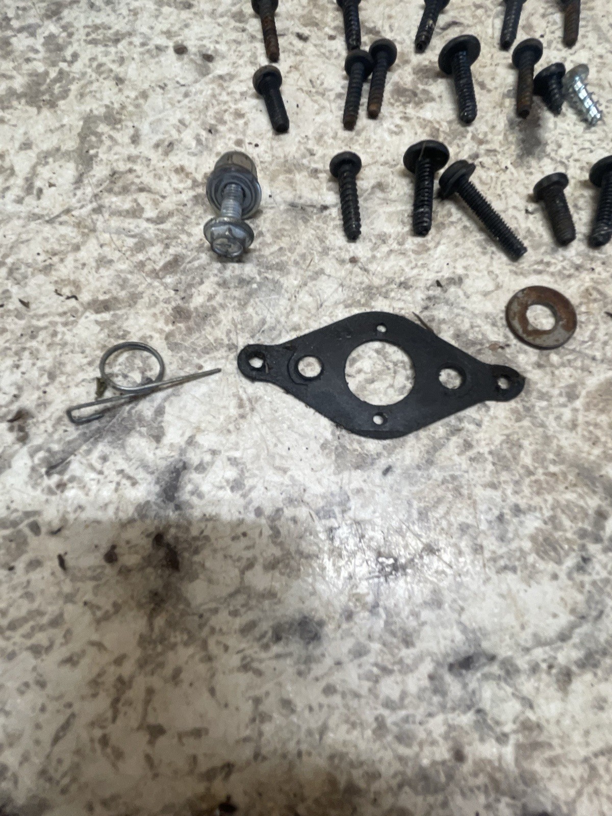 OEM MTD Bolens BL100 31cc 17″ Trimmer Miscellaneous Parts, Bolts/Screws, Trigger