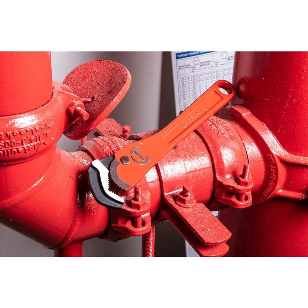 16 In. Self Adjusting Pipe Wrench