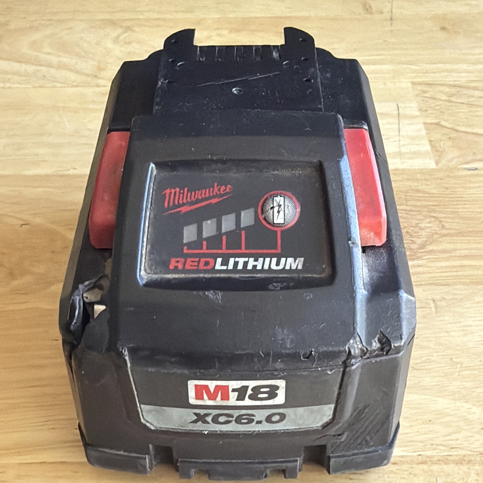 Milwaukee Tools Battery Pack M18 6ah High Output 48-11-1865 PARTS OR REPAIR READ