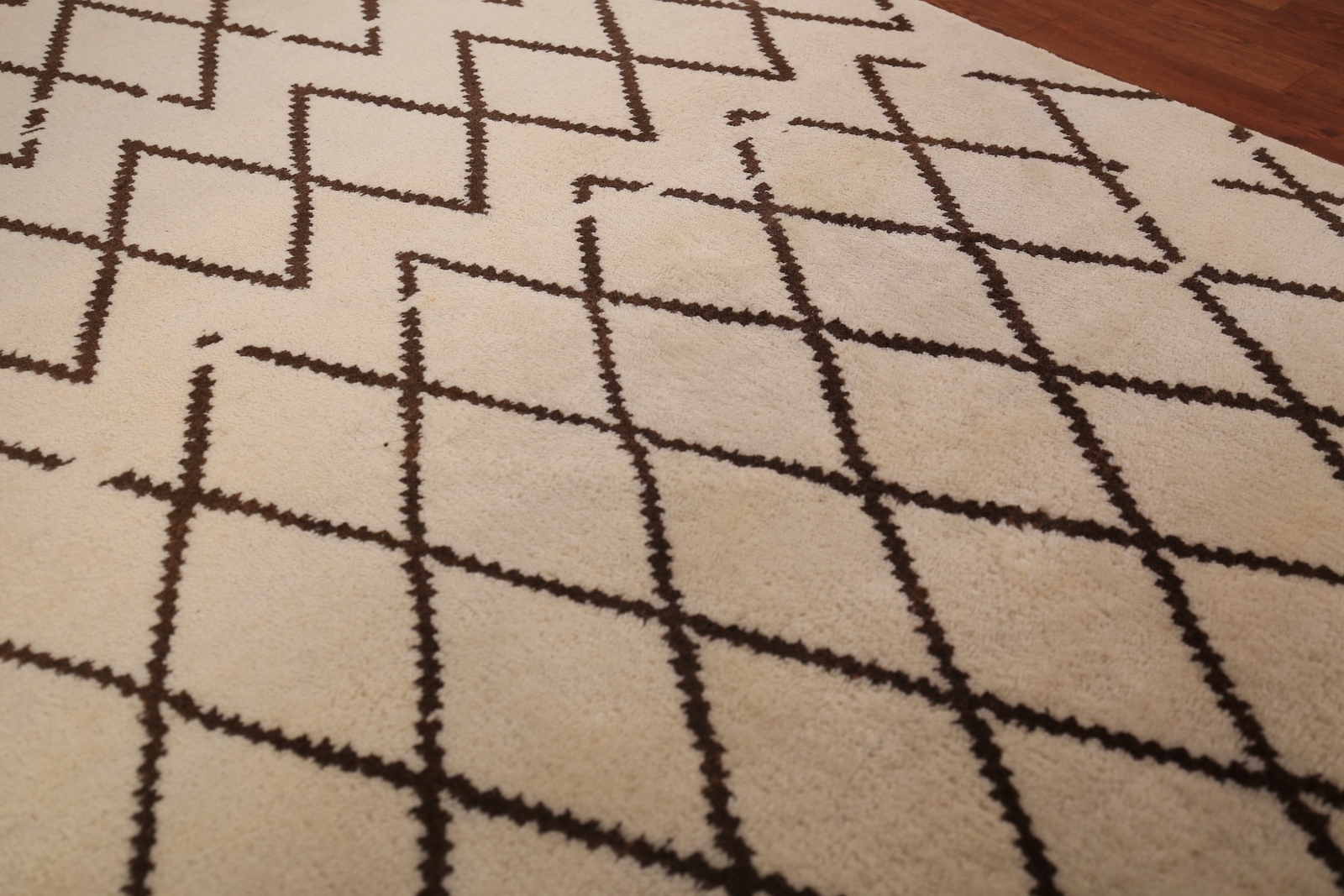 Modern Handmade Luxury Hand-Knotted Moroccan Wool Rugs for Any Room 4×6 ft