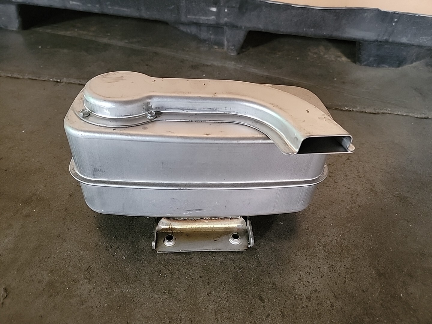 Genuine 589818701 Husqvarna Mower Twin Port Muffler OEM -SF