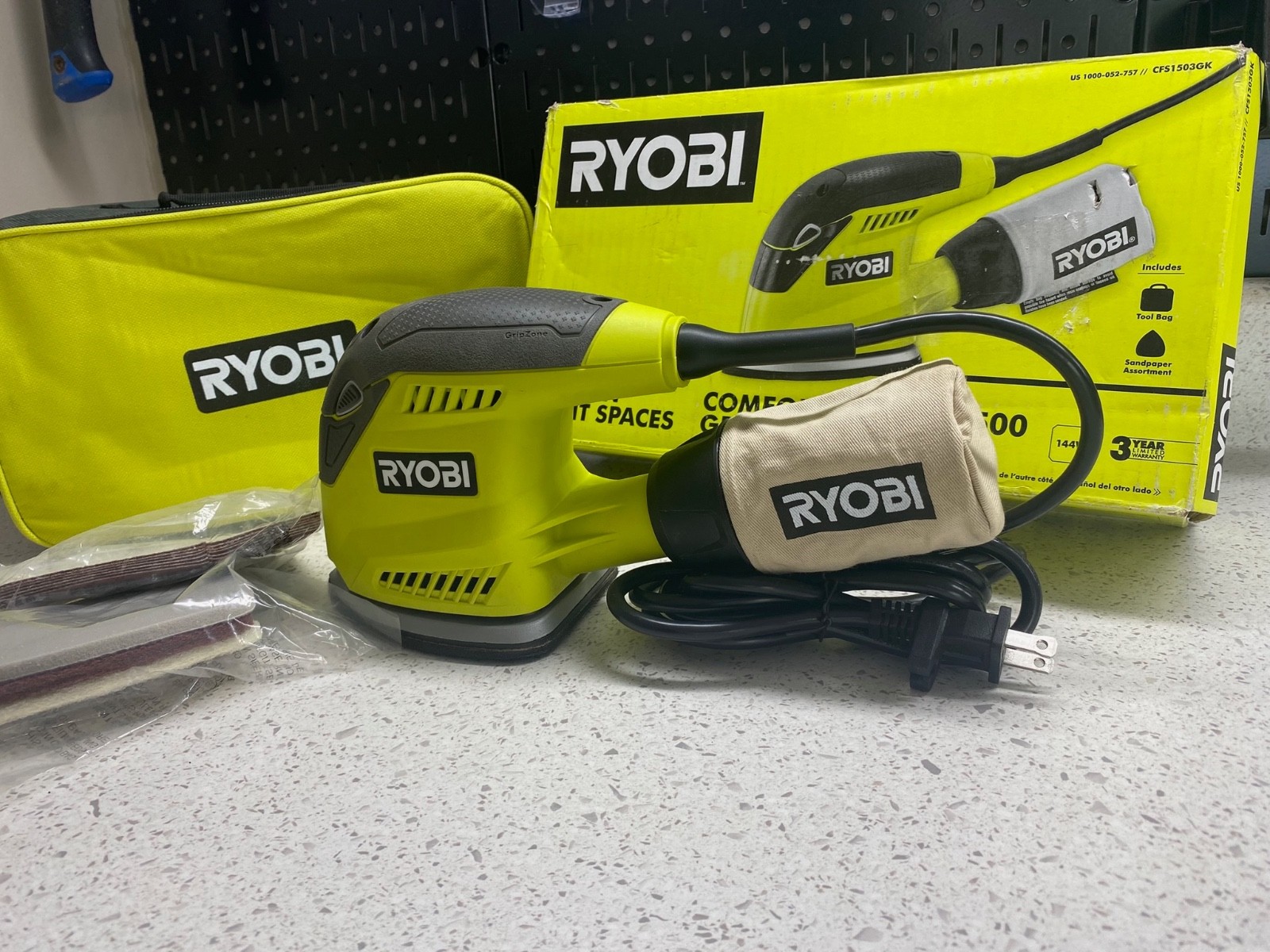 Ryobi 1.2 Amp Corner Cat Sander – CFS1503GK (Corded)