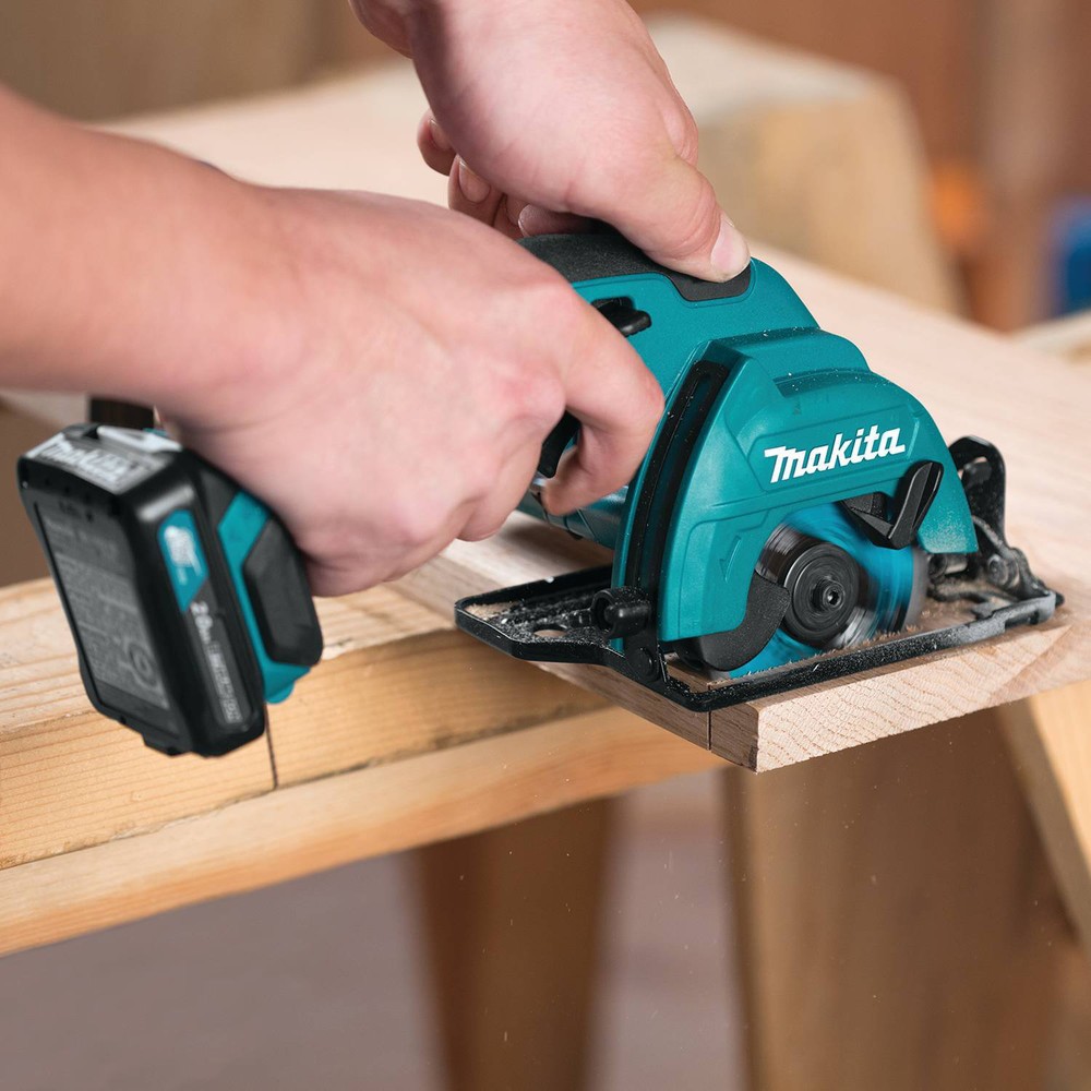 Makita SH02R1-R 12V MAX CXT 3-3/8 in. Circ Saw Kit (2 Ah) Certified Refurbished