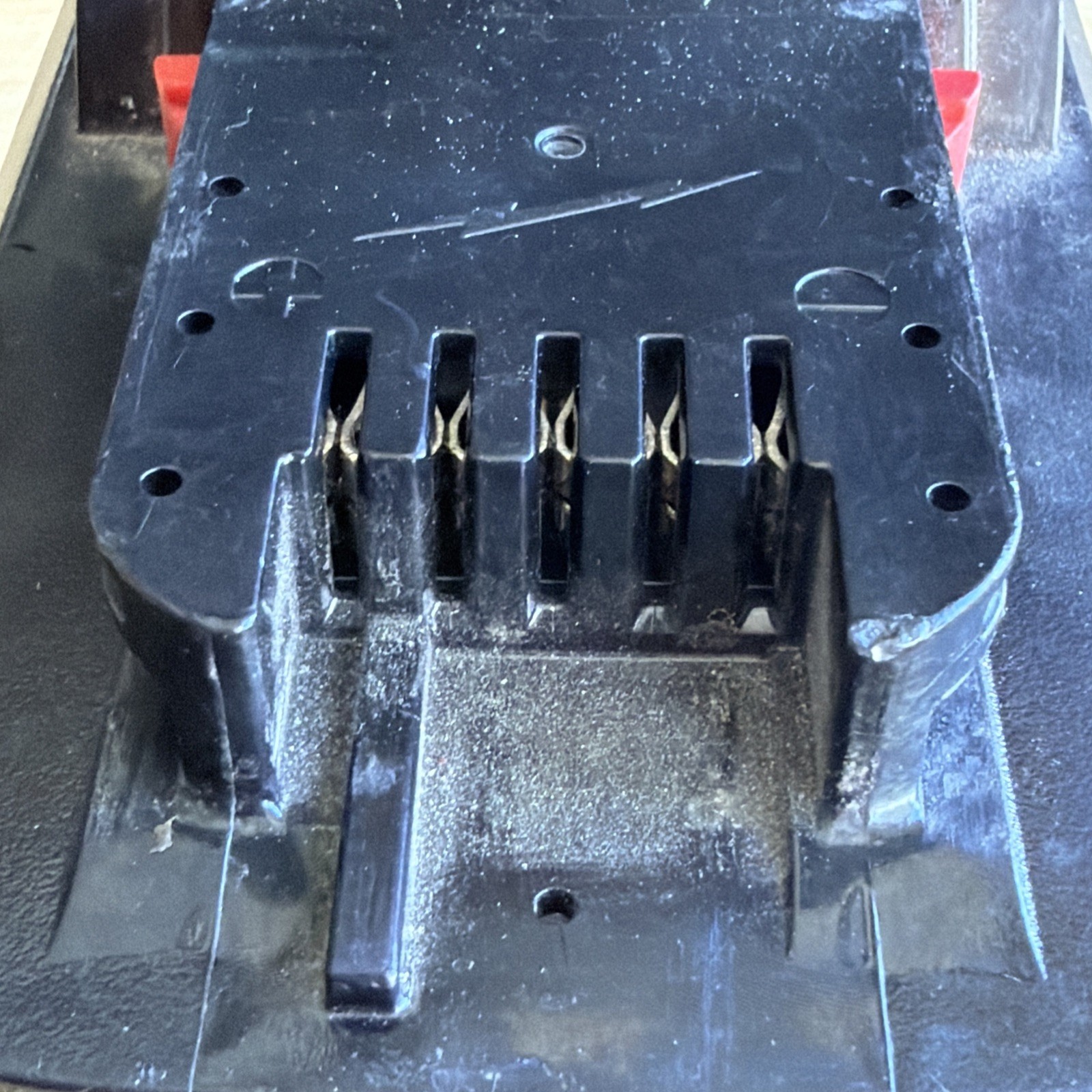 Milwaukee Tools Battery Pack M18 6ah High Output 48-11-1865 PARTS OR REPAIR READ