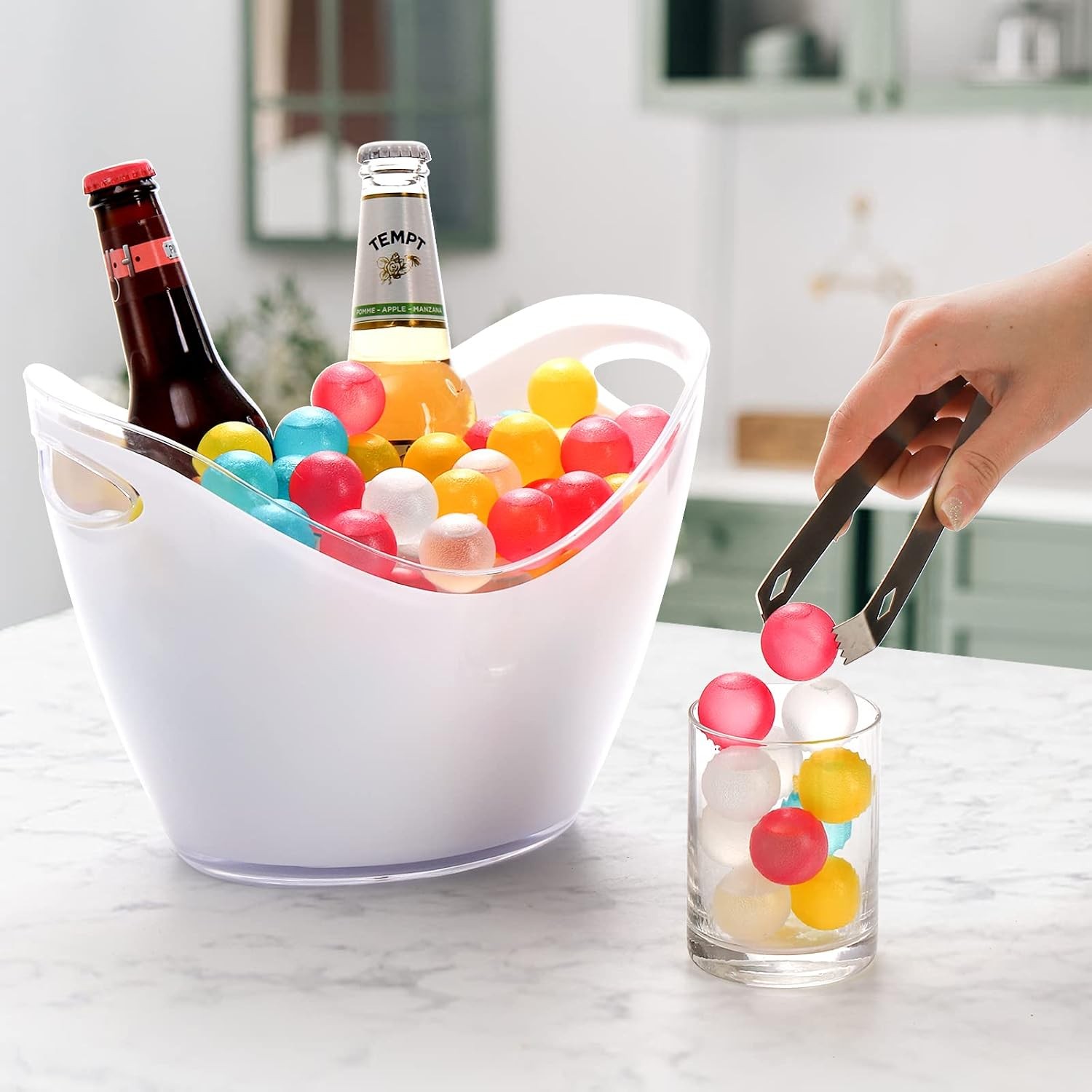 200 Pack Reusable Ice Cubes for Drinks, Colored Plastic, Round for Cocktails,…