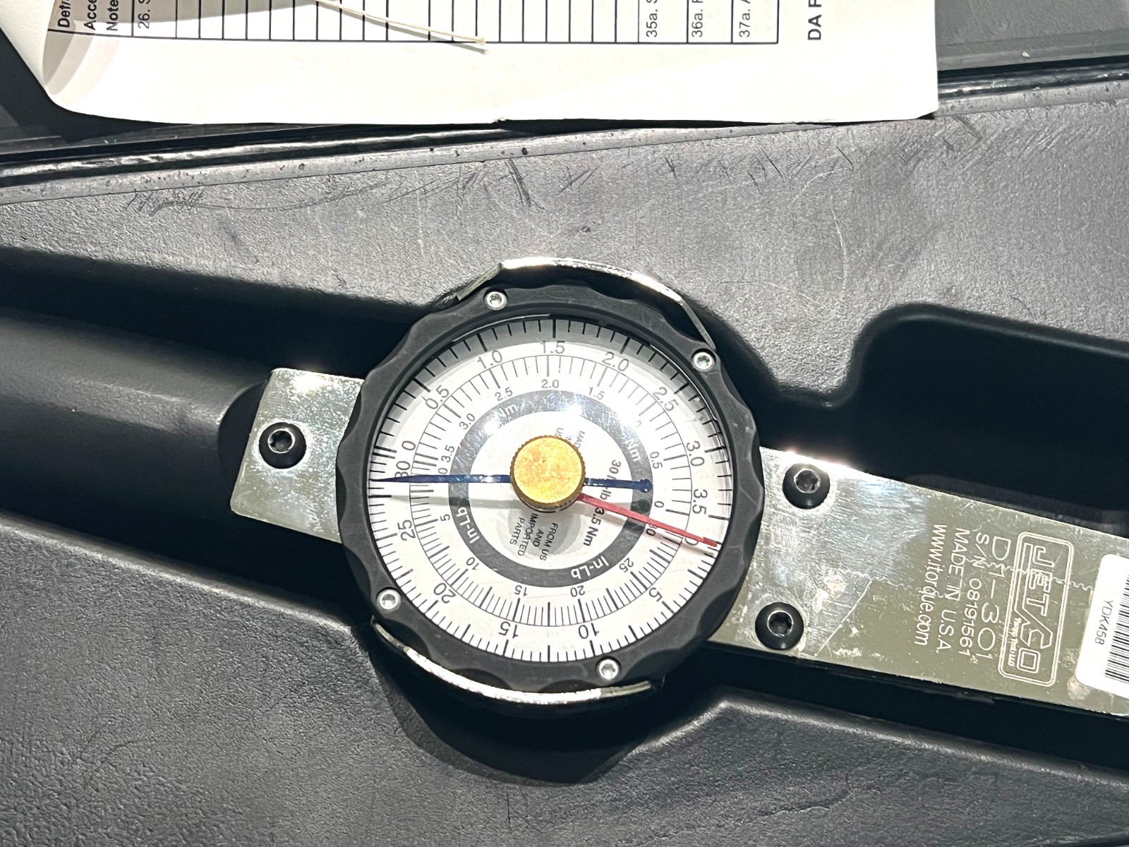 Jetco D1-30I Precision Dial Torque Wrench 1/4″ 0-30 in-lbs Dual Scale w/ Case