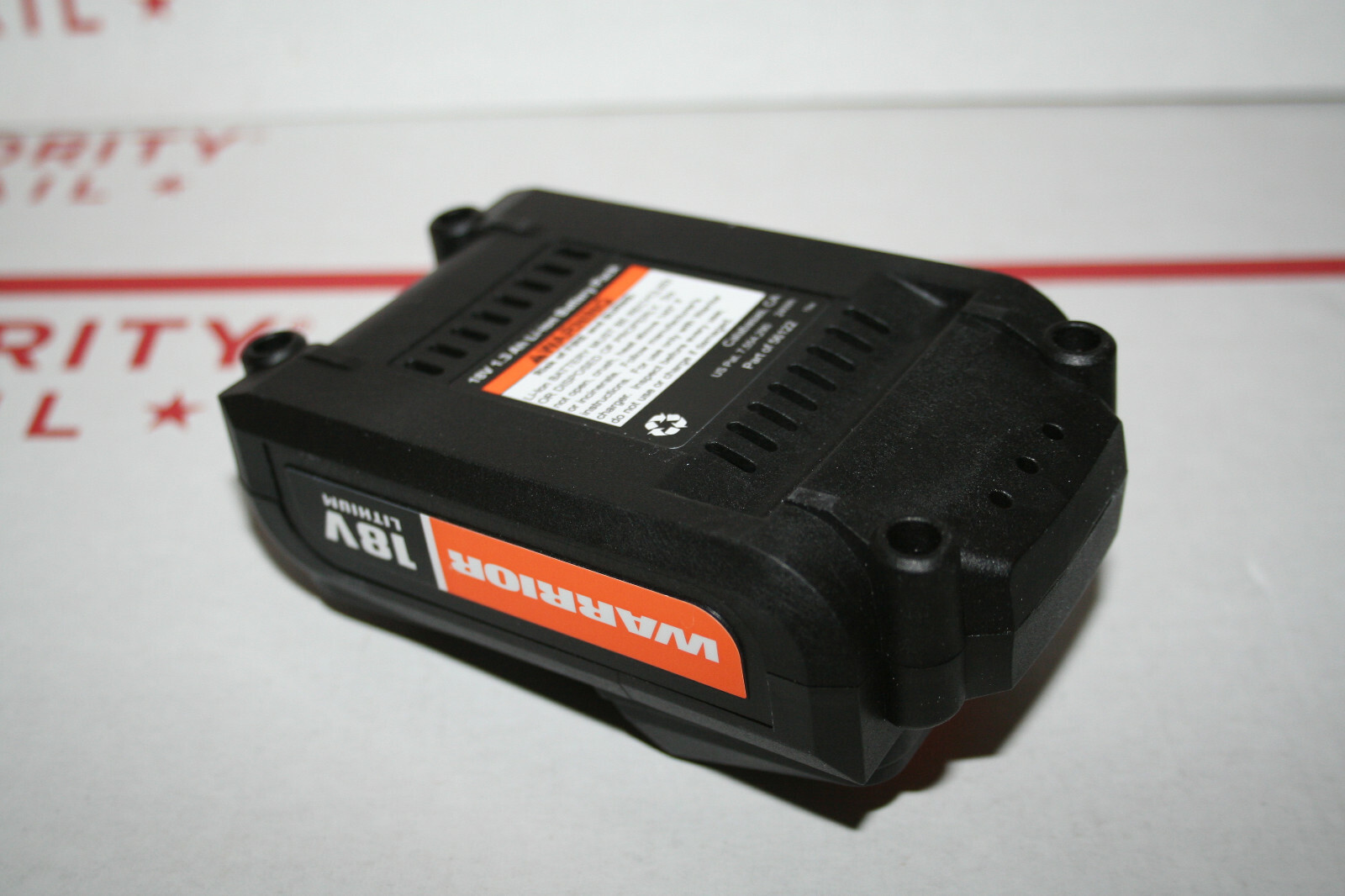 Warrior 18V Lithium Battery Pack 1.3 Ah With Charger LED Status Indicator 58389