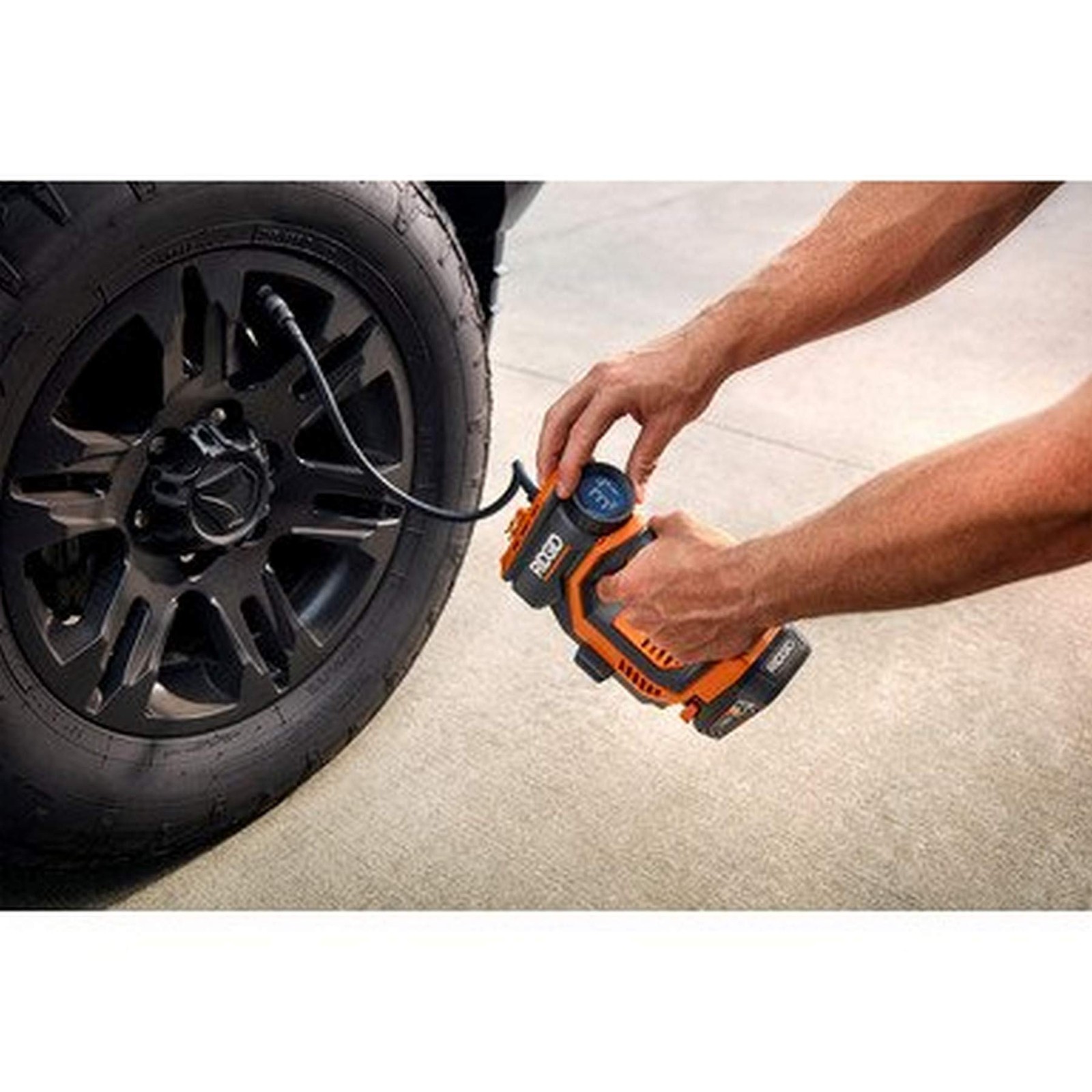 RIDGID 18-Volt Digital Inflator (Tool Only)