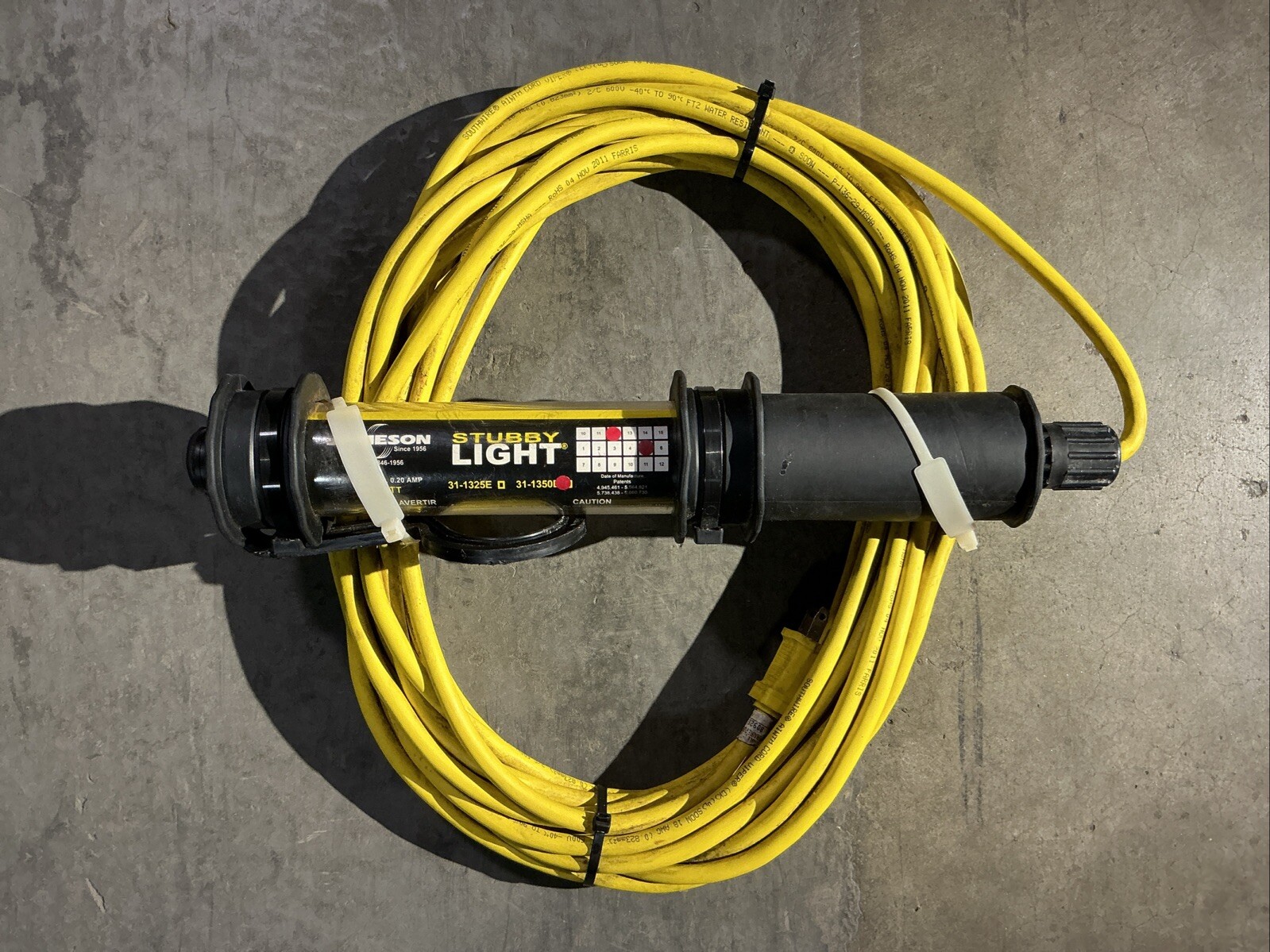 Jameson Corp. Sylvania Stubby Light 31-1350E 13 Watt 25ft Cable