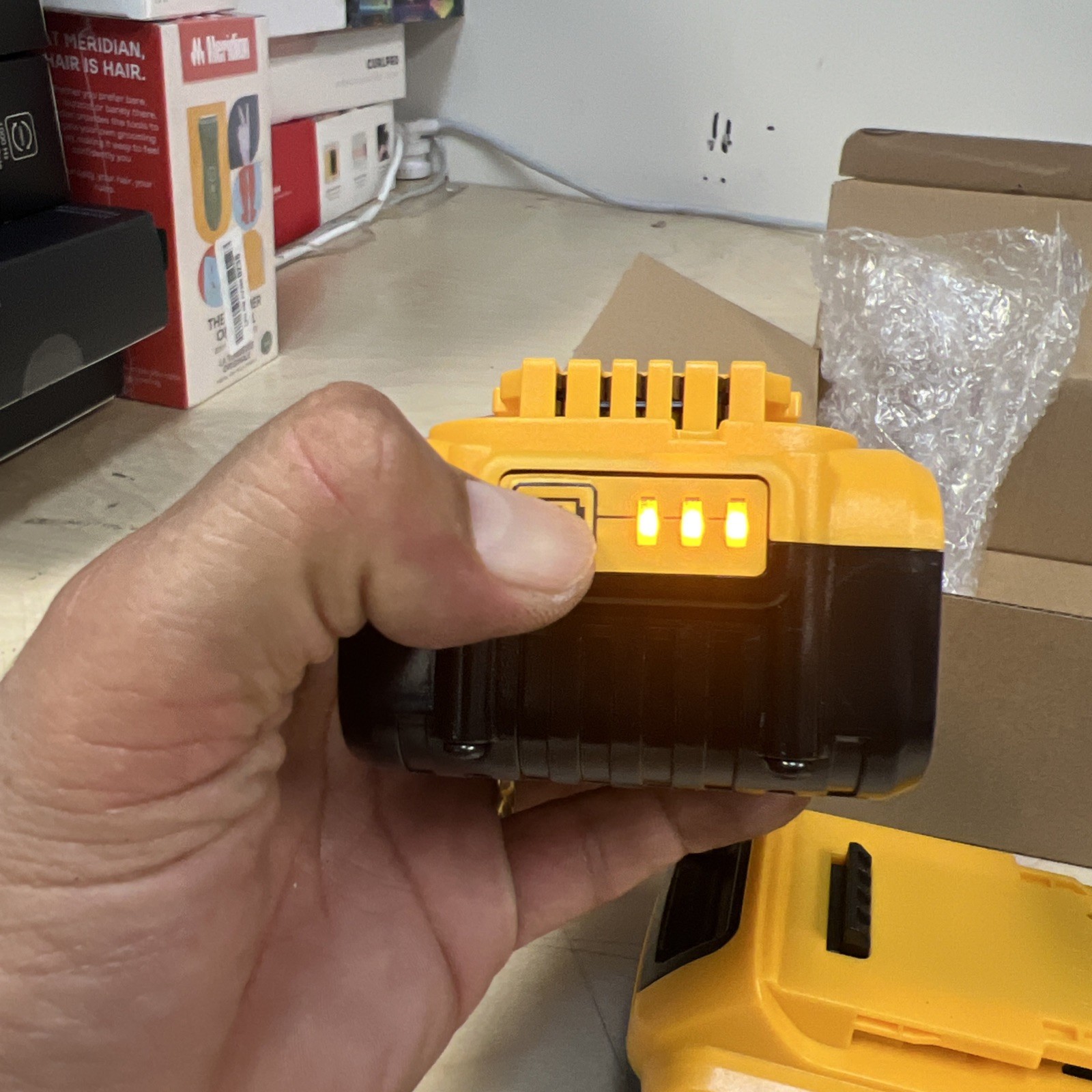 Lithium Ion Battery 20V 20 Volt 8.0AH DCB206 DCB208 DCB200 For DeWalt Lot Of 4