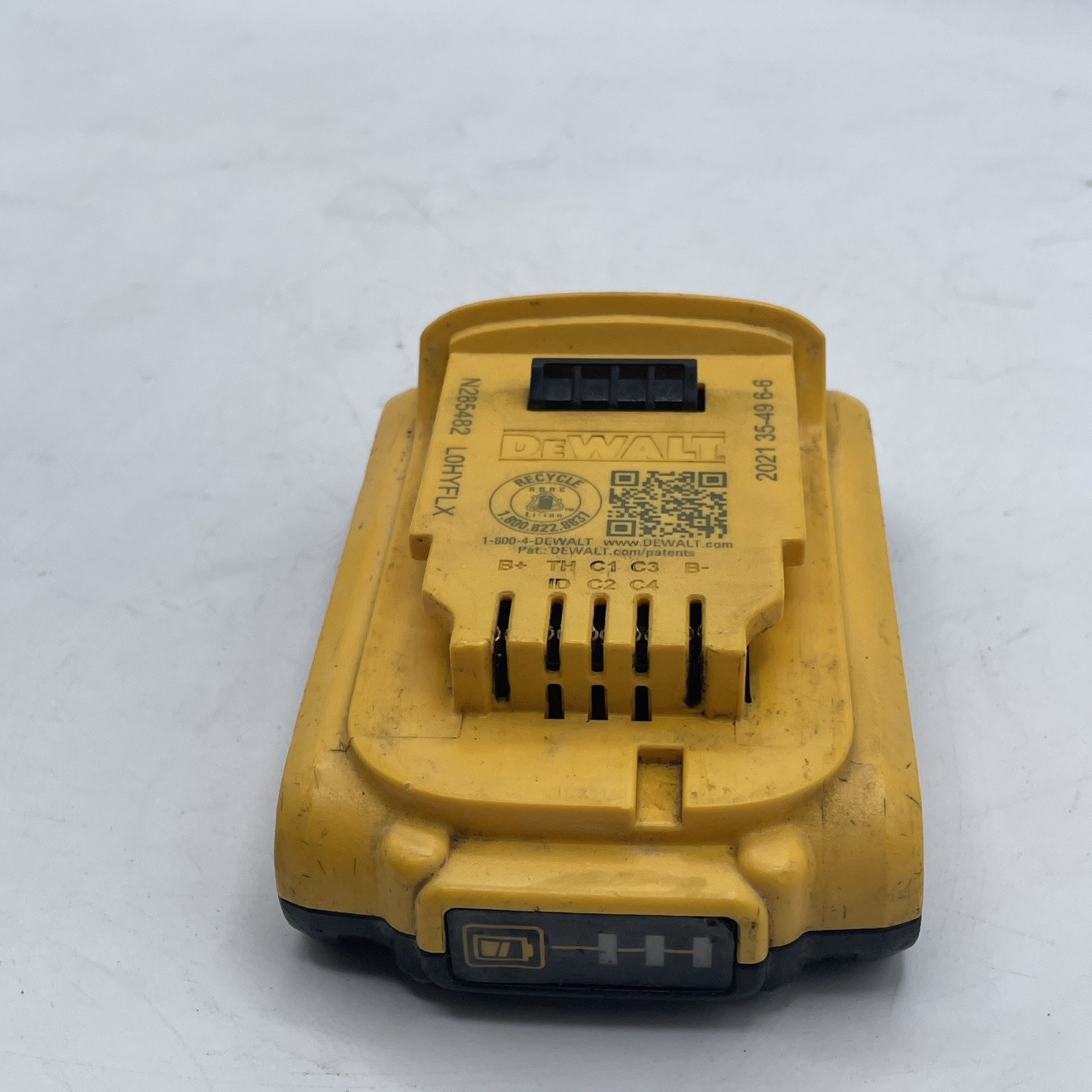Dewalt -DCB203- 20V Max XR Battery 2.0Ah Lithium Ion Li-Ion 20 Volt Works