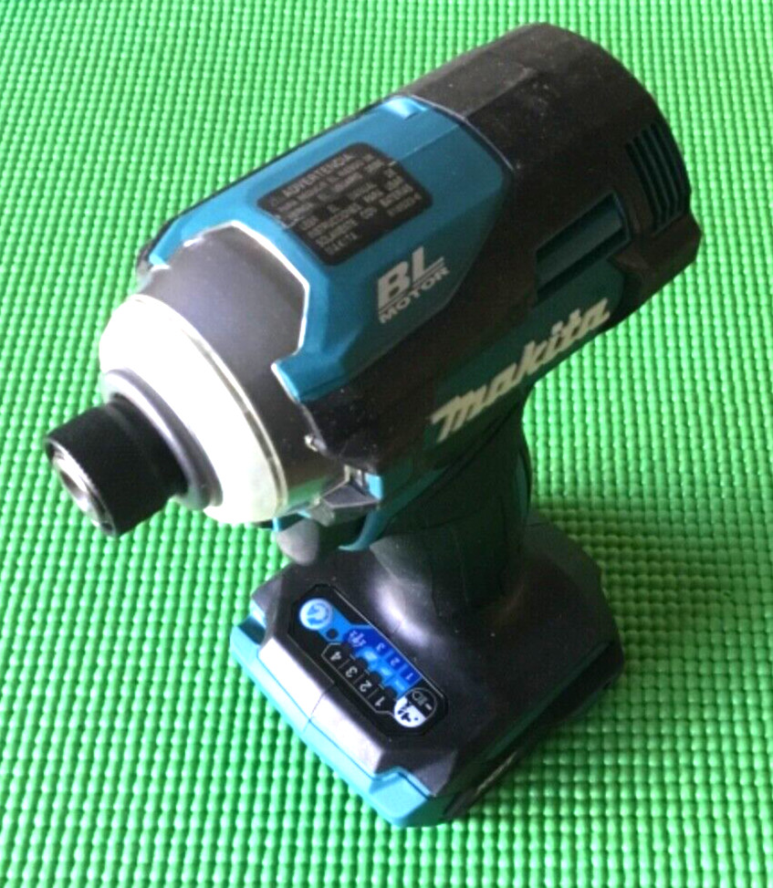 Makita 40V Max XGT Li-Ion Brushless Cordless 4-Speed Impact Driver # GDT01Z