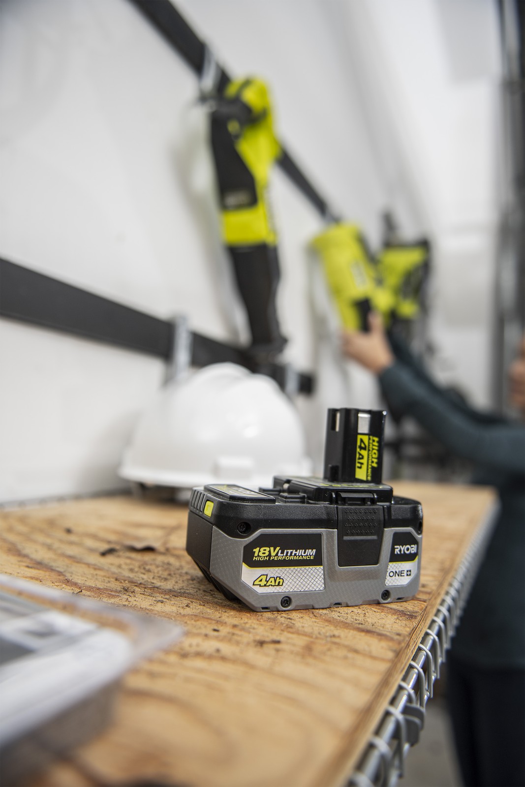 TTI Ryobi PBP004 ONE+ High Performance 18 Volts Lithium-Ion 4.0 Ah Battery
