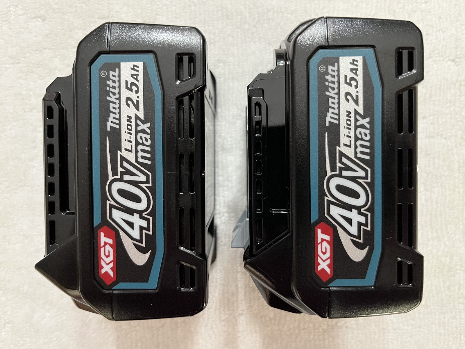 2 New Makita XGT 40 Volt 40V Max BL4025 2.5Ah Lithium Ion Batteries Li-ion