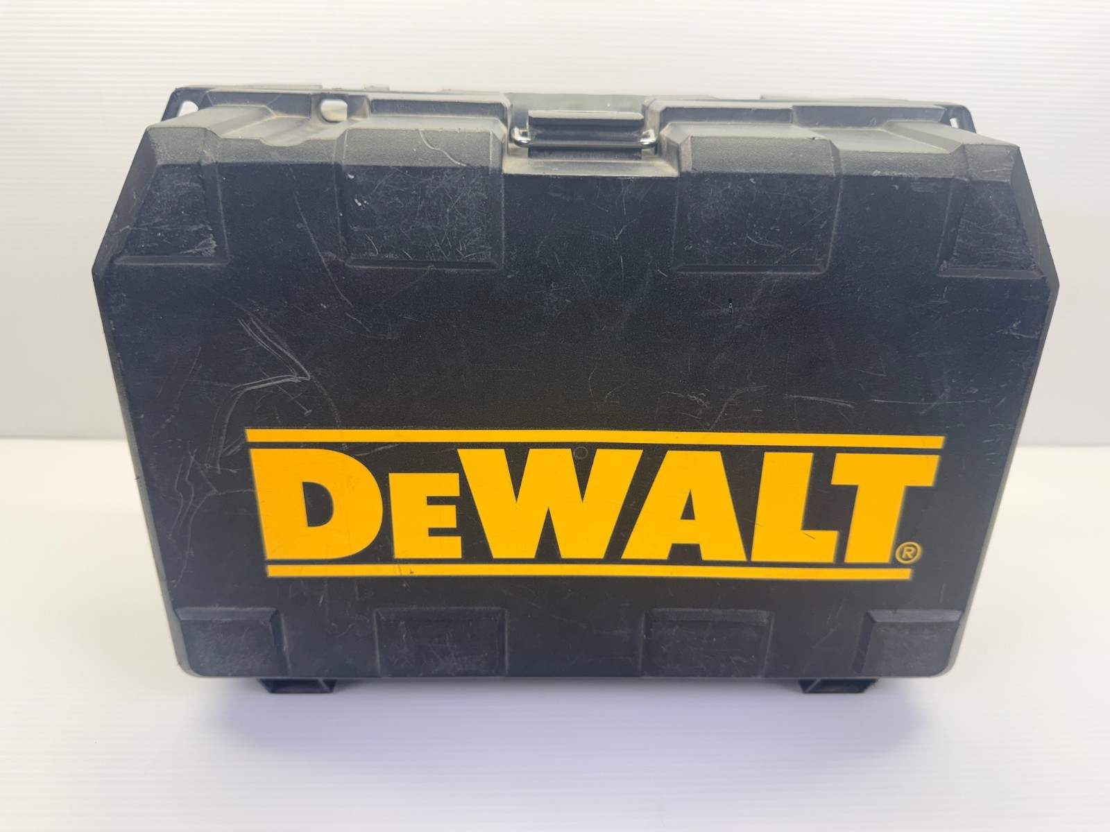 Dewalt CORDED Palm Grip Sander (DW411) & HARD CASE