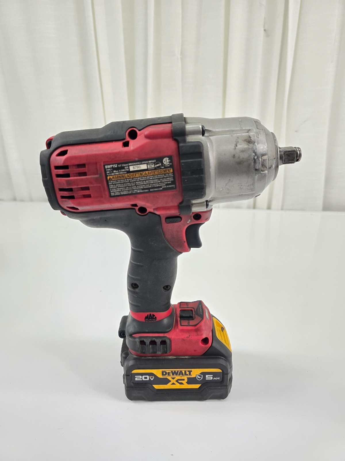 Mac tools BWP152 1/2” Brushless 3-speed Impact + Dewalt 20V 5AH Battery + Charge