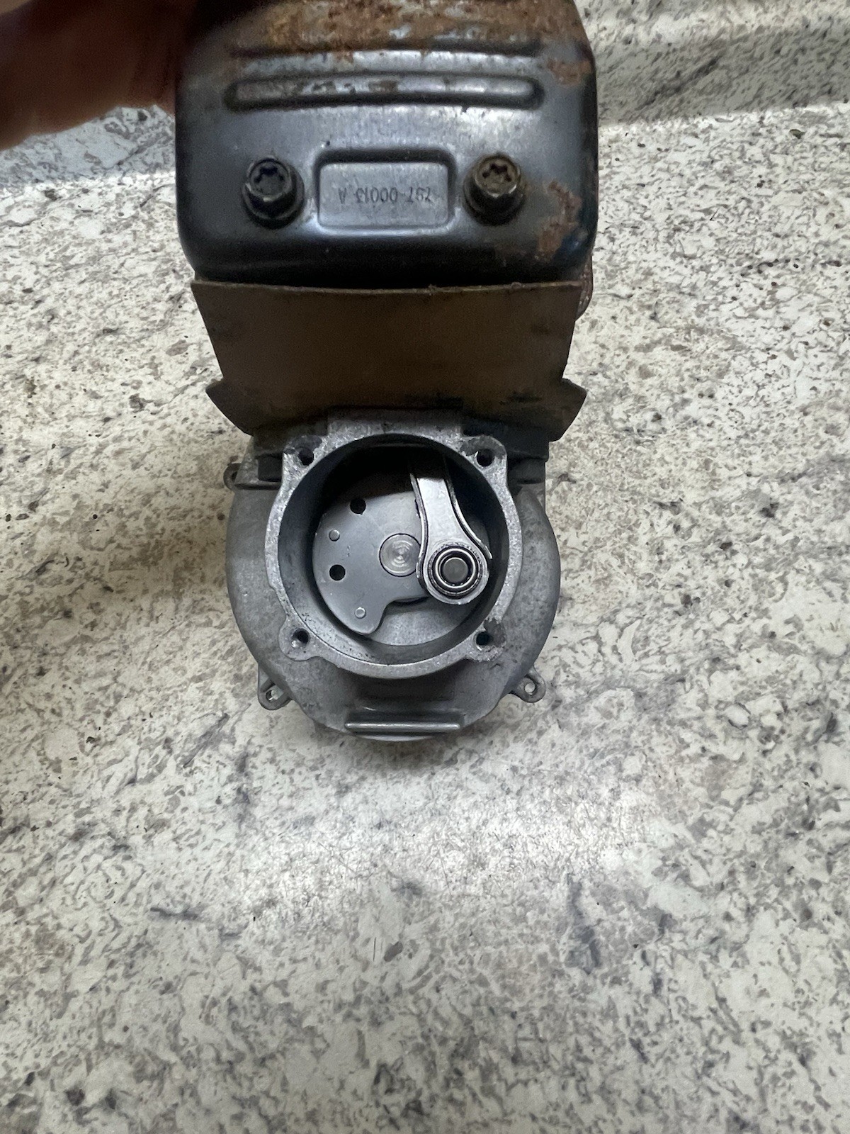 OEM Troy-Bilt 31cc TB15CS Trimmer Engine (Untested, Spins Freely) MTD 75304332