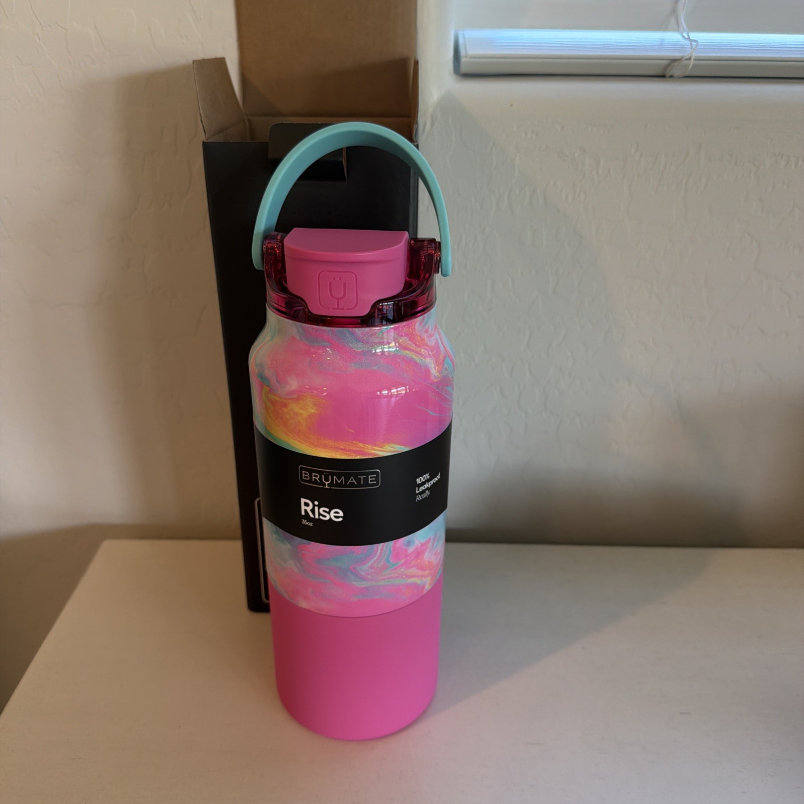 Brumate Rainbow Rise 35oz New In Box!!!
