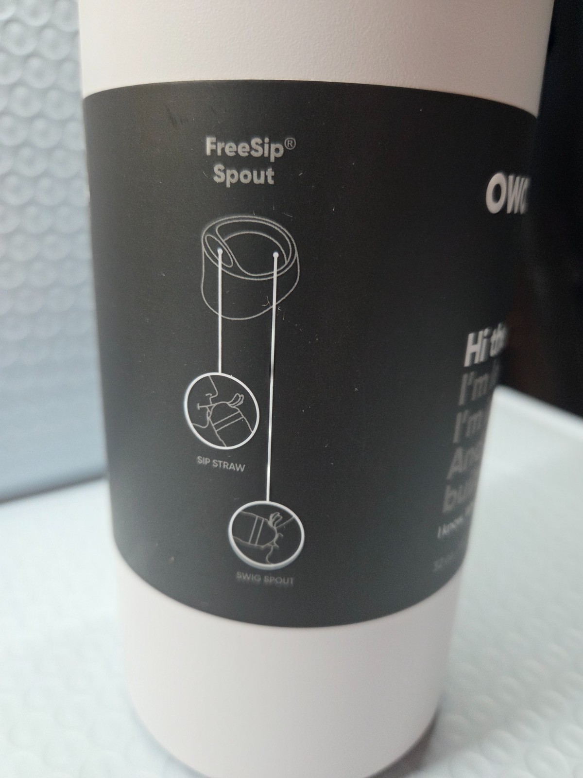 Owala FreeSip Tumbler 24 oz – Blk & White – Leak Proof – Keeps Cold 24 Hrs – NEW