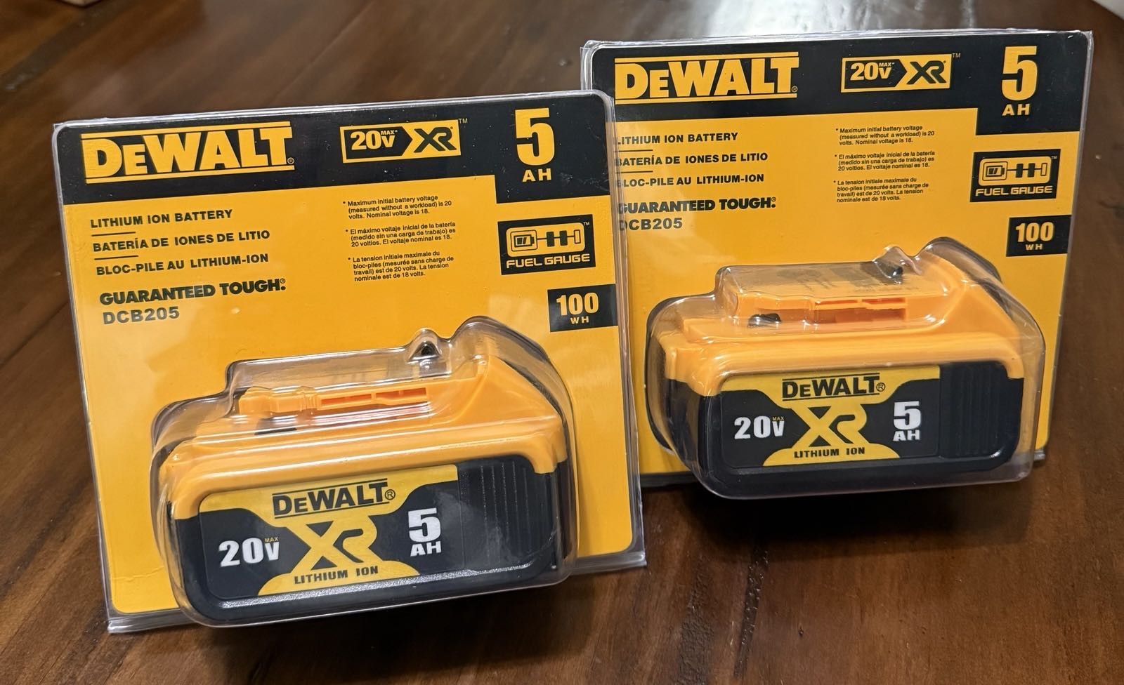New 2 Pack DEWALT DCB205-2 20V MAX Premium Lithium-Ion 5.0Ah Battery 2025 Date